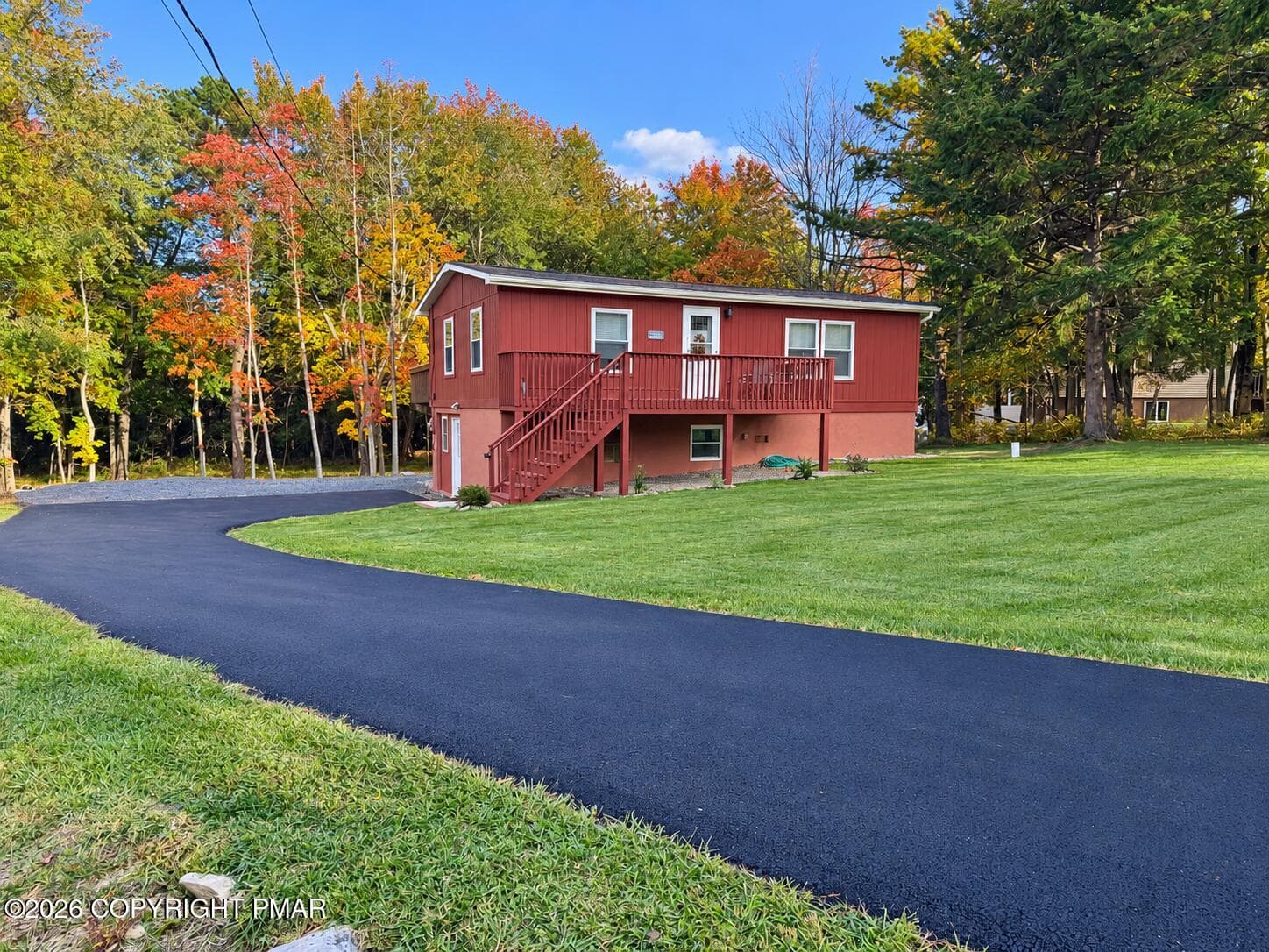 373 Clearview Drive, Long Pond, PA 18334