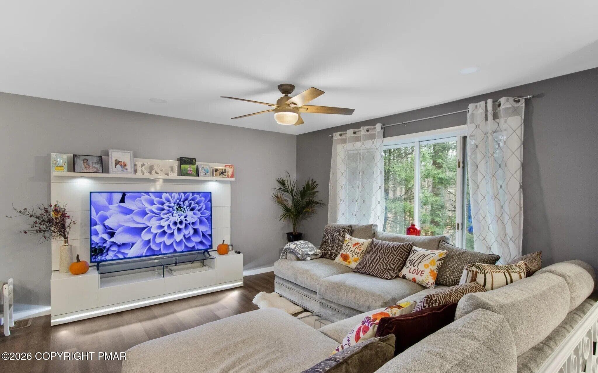 photo 2 - 113 Cresthill Circle, Canadensis, PA 18325, Canadensis