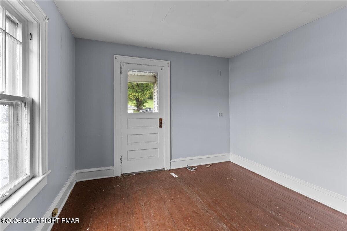 30-Left Apartment - 785 W Main Street, Plymouth, PA 18651, Plymouth