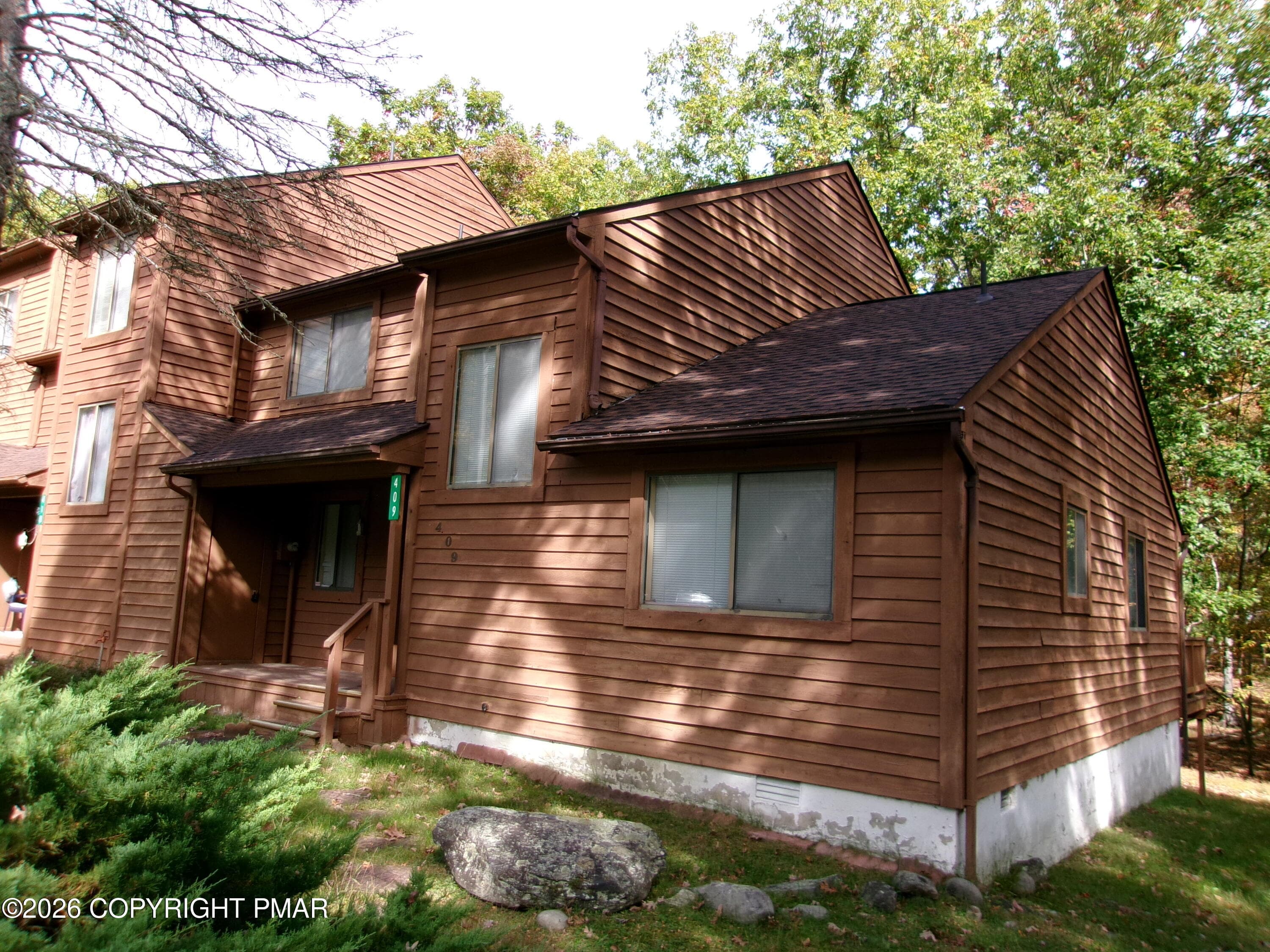 100_0376 - 409 Tudor Court, Bushkill, PA 18324