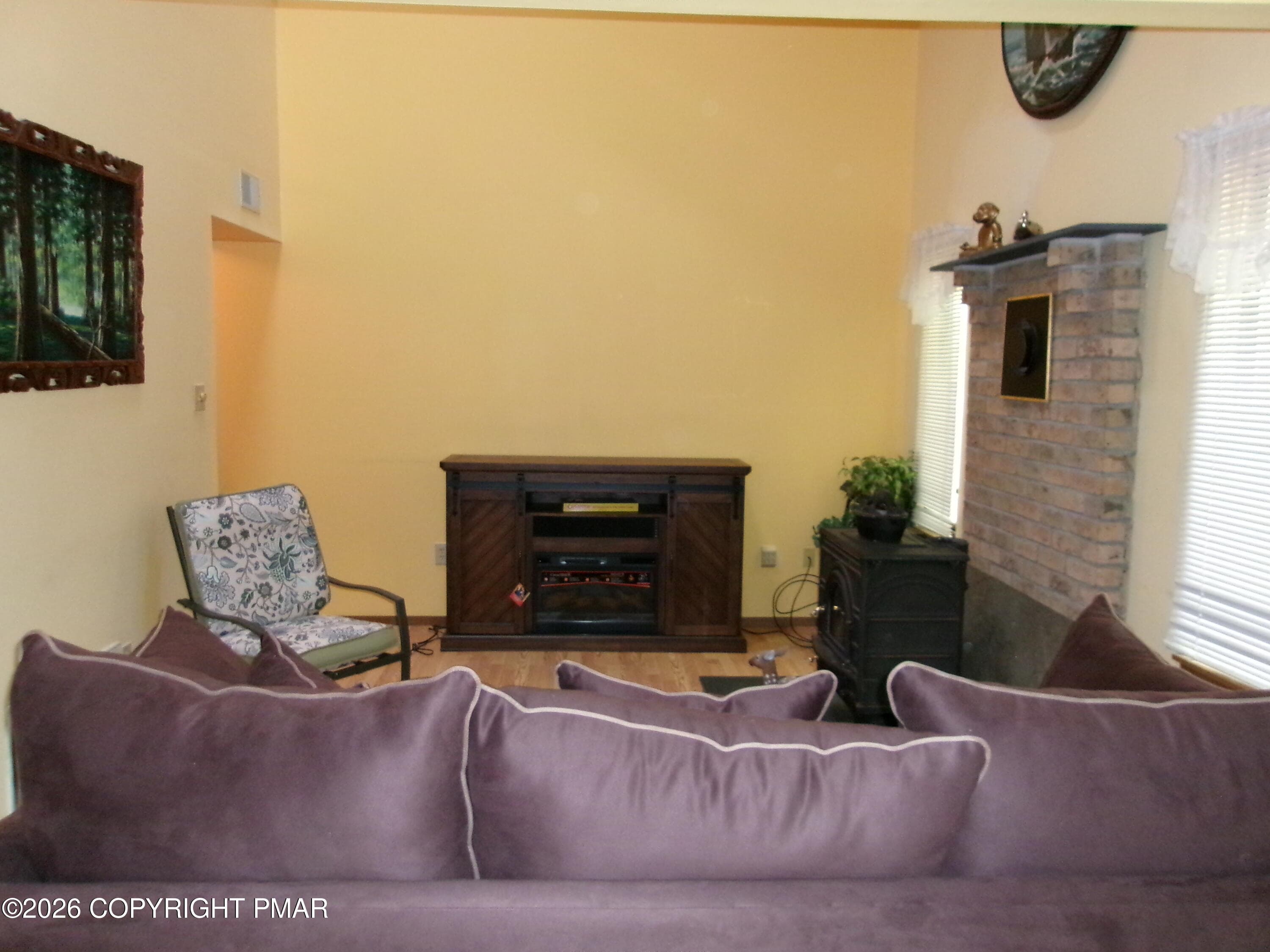 100_0407 - 409 Tudor Court, Bushkill, PA 18324