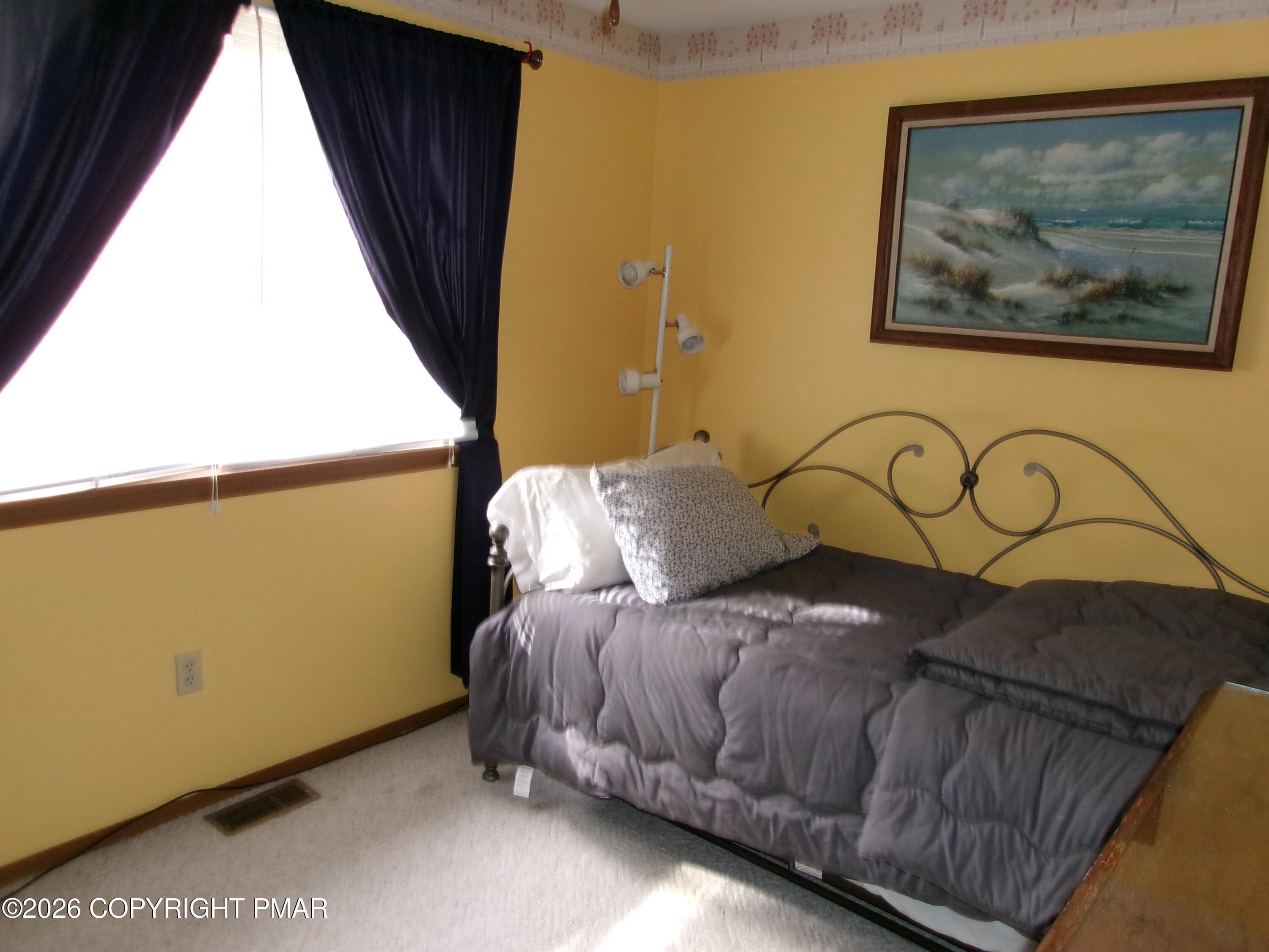 2nd floor bedroom 2 - 409 Tudor Court, Bushkill, PA 18324