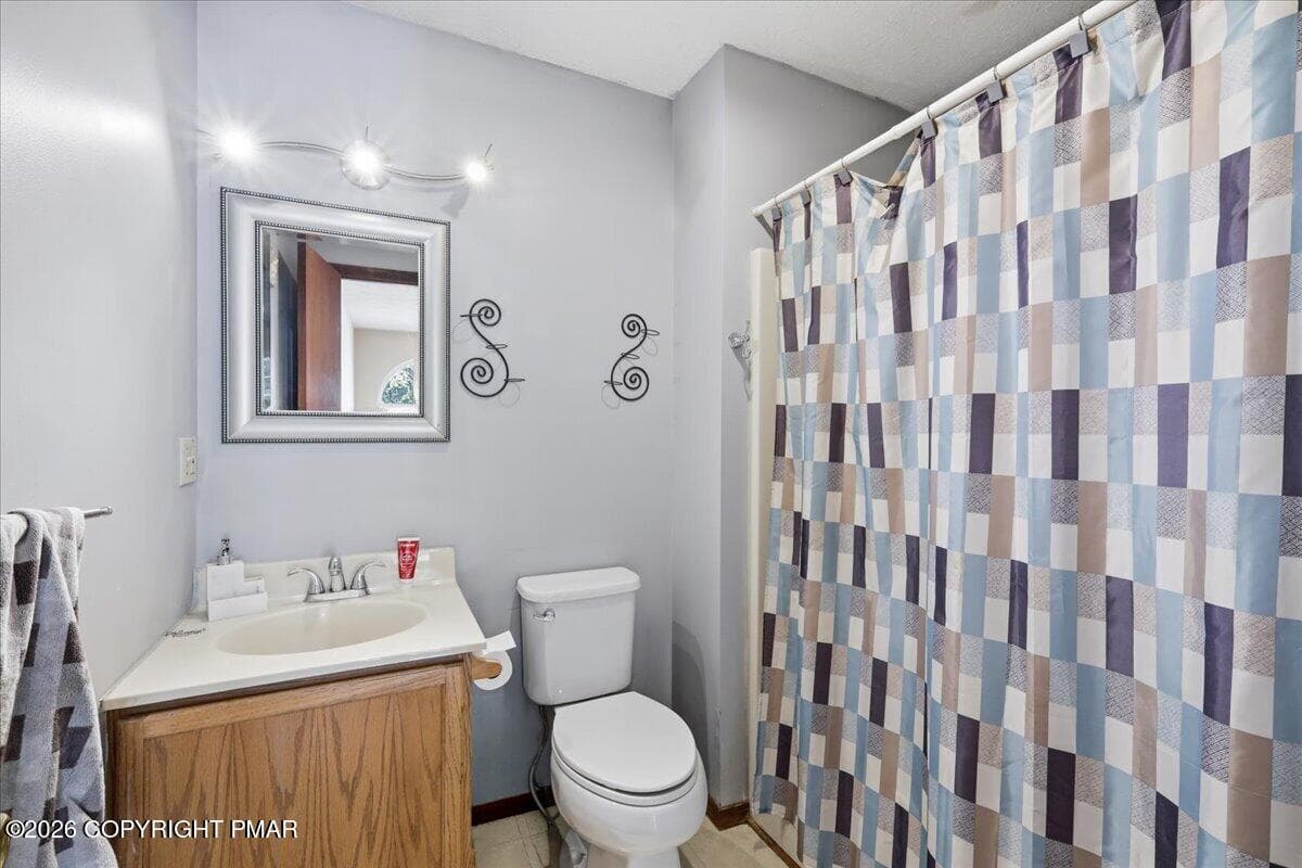 Full Bathroom - 309 Casper Road, East Stroudsburg, PA 18302, East Stroudsburg
