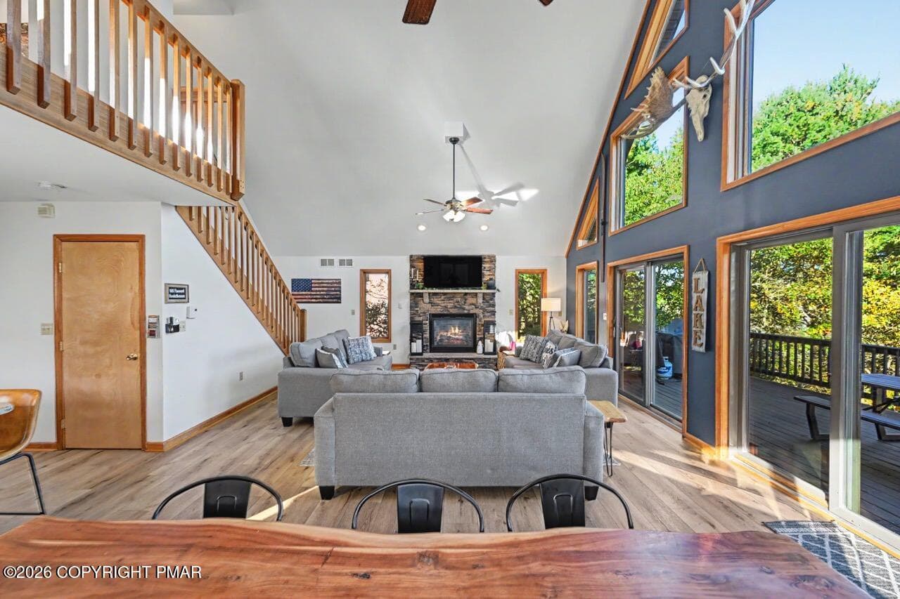 Cathedral Vaulted Ceilings - 101 Tennyson Circle, Albrightsville, PA 18210, Albrightsville
