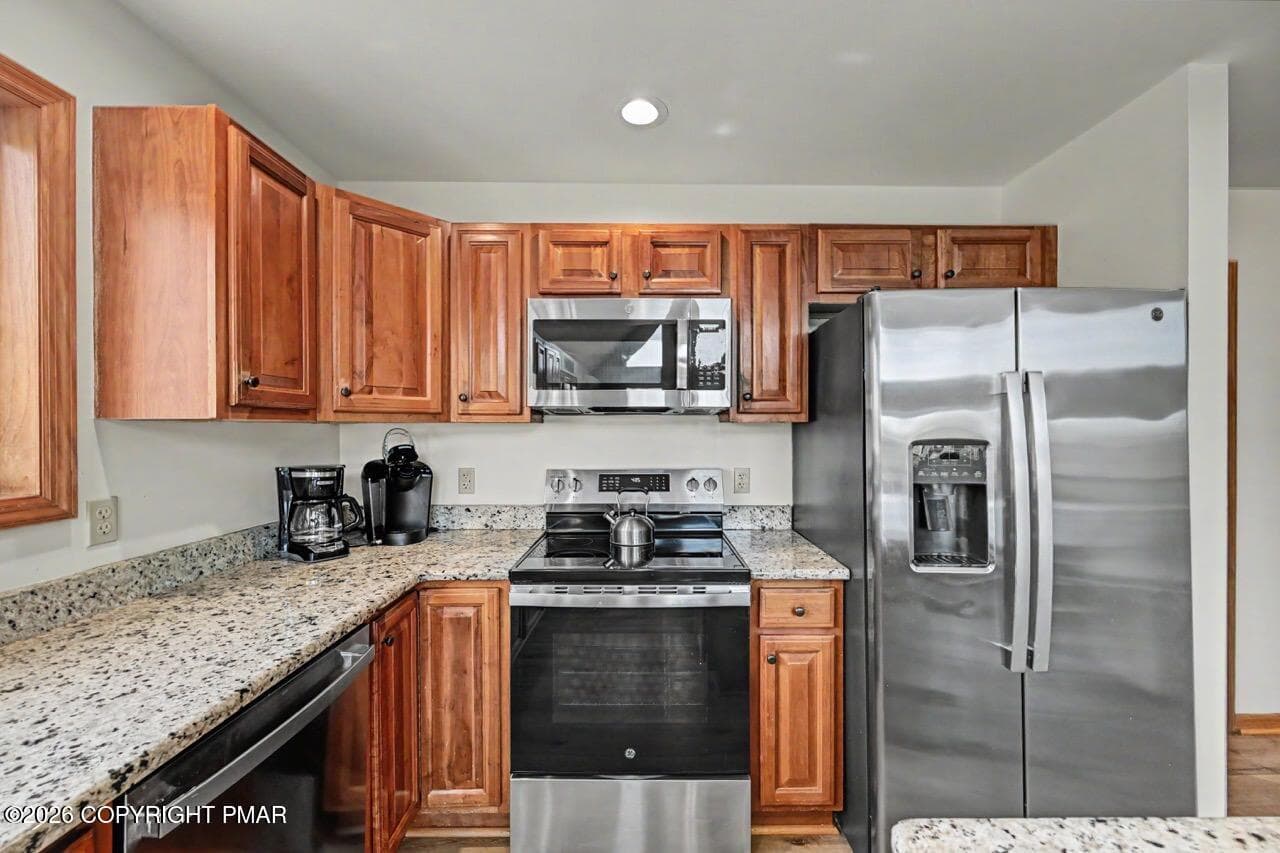 Stainless Steel Appliances - 101 Tennyson Circle, Albrightsville, PA 18210, Albrightsville