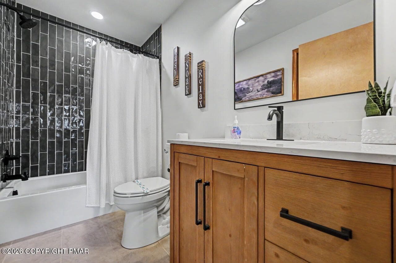 Tiled shower - 101 Tennyson Circle, Albrightsville, PA 18210, Albrightsville