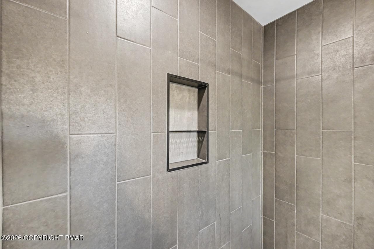New Shower - 101 Tennyson Circle, Albrightsville, PA 18210, Albrightsville