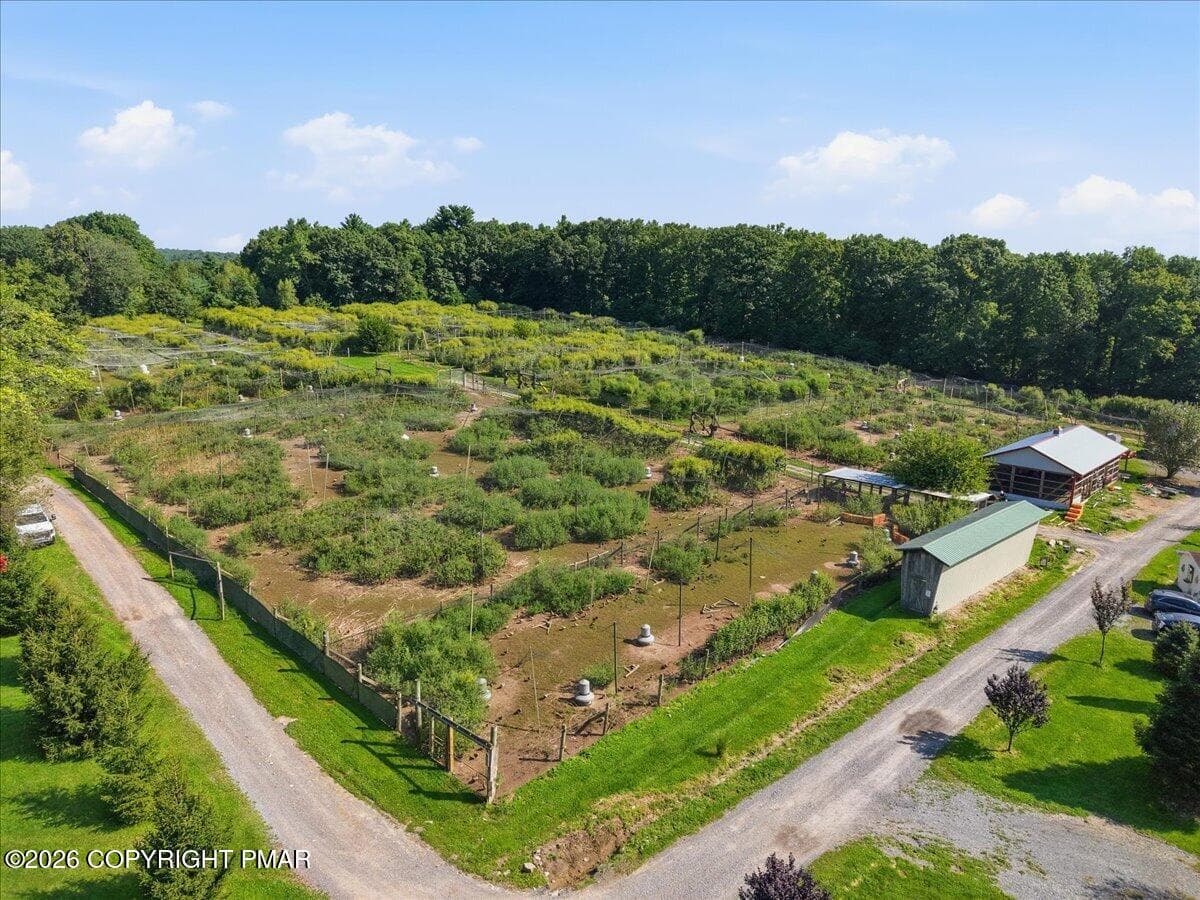 bird farm - 1103 Cherry Lane Road, East Stroudsburg, PA 18301, East Stroudsburg