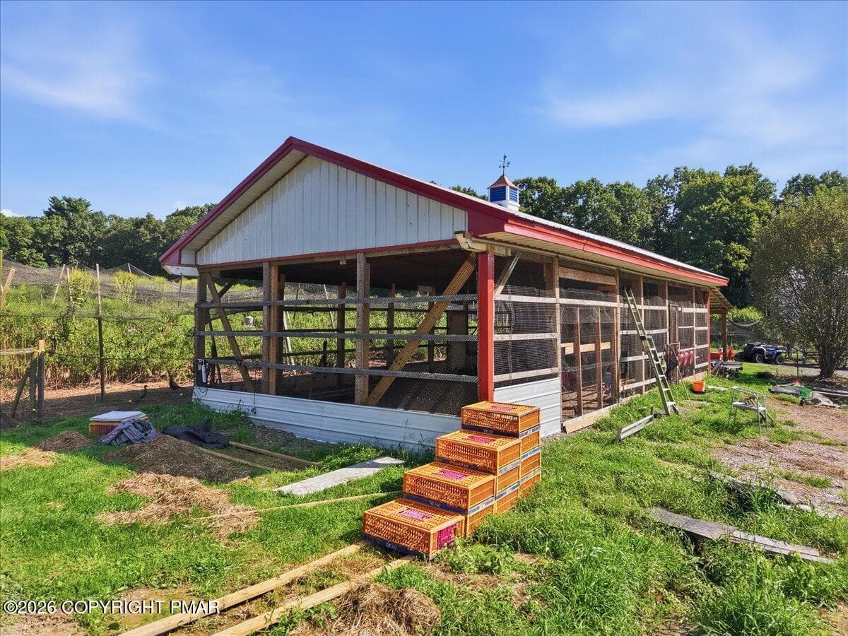 brid enclosure 1 - 1103 Cherry Lane Road, East Stroudsburg, PA 18301, East Stroudsburg