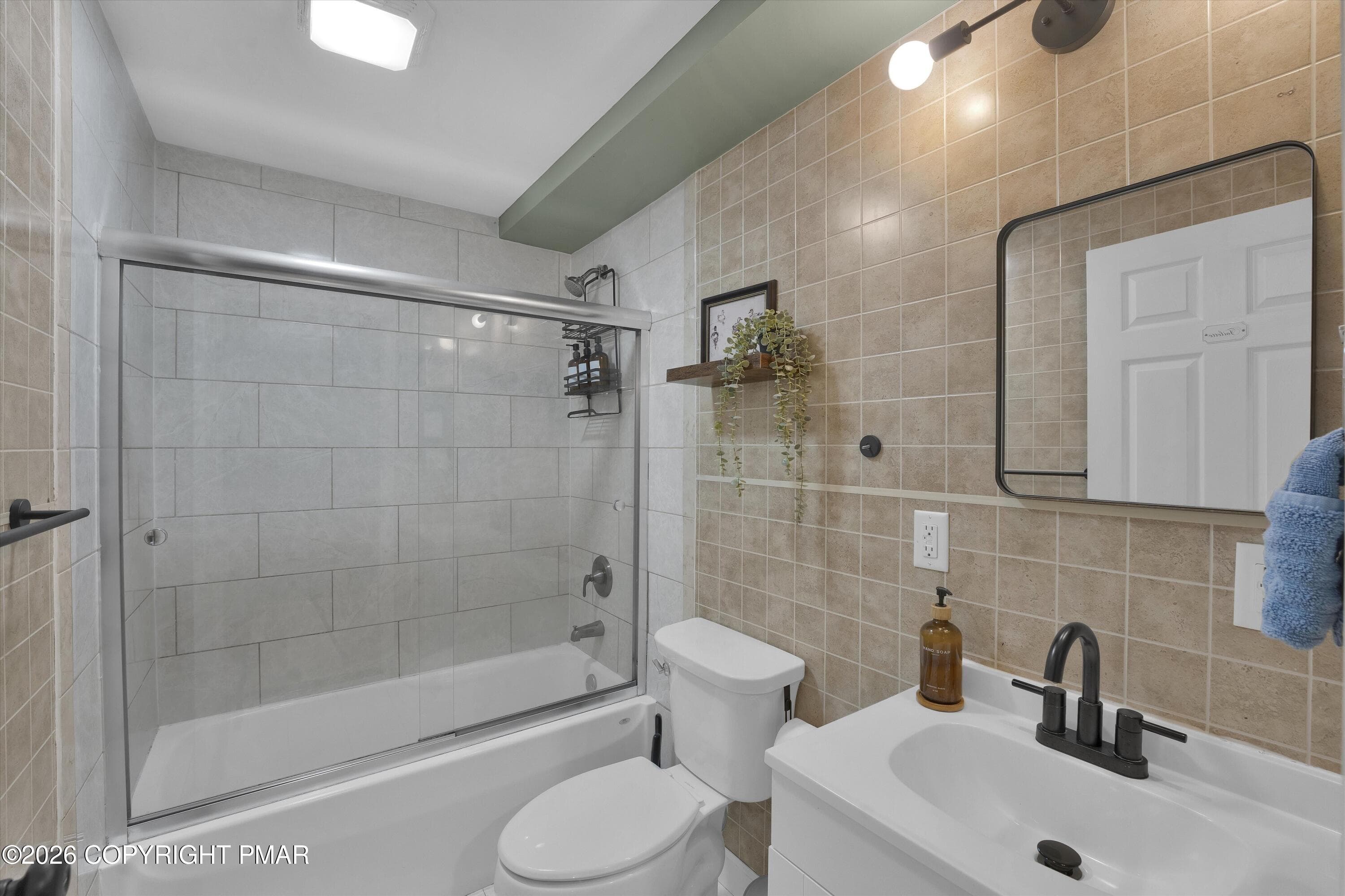 24-DSC01293 - 111 Country Court, Long Pond, PA 18334, Long Pond