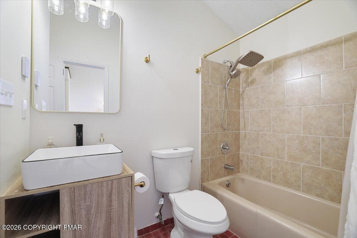 30 - 6138 Wales Court, East Stroudsburg, PA 18301, East Stroudsburg