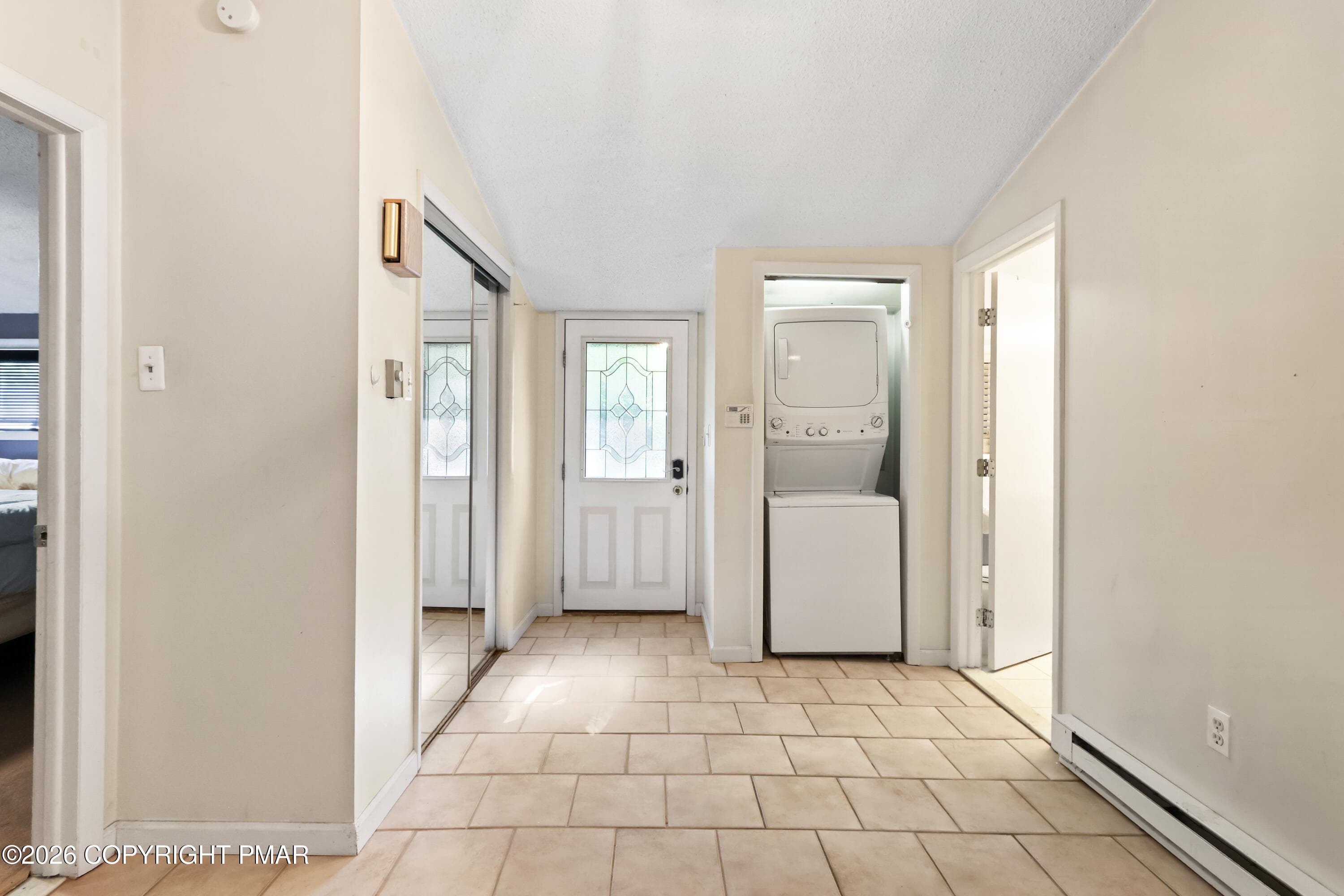 Foyer 1 - 364 Freedom Road, Drums, PA 18222, Drums