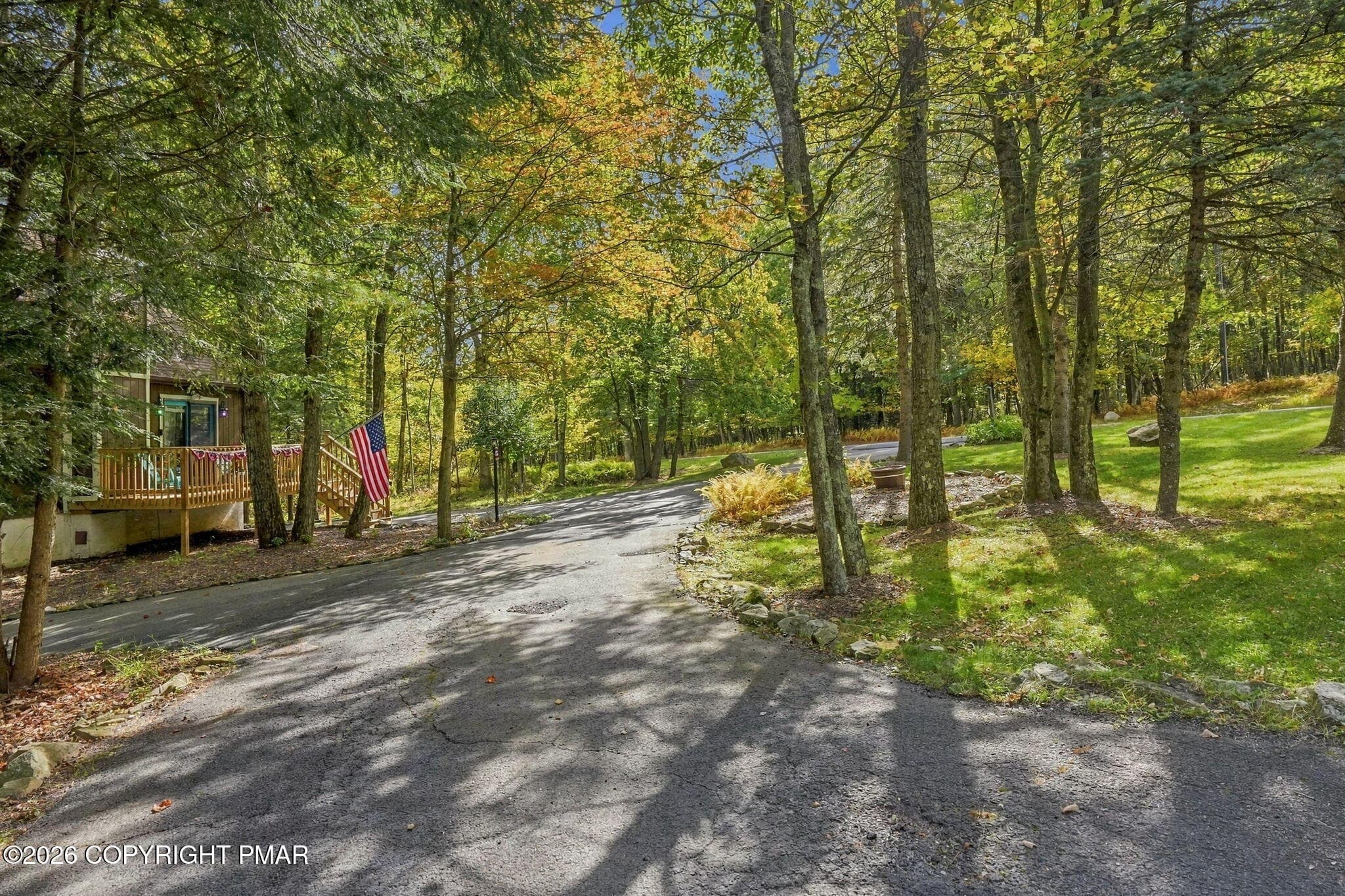 Horseshoe Driveway - 22 White Birch Drive, Jim Thorpe, PA 18229, Jim Thorpe