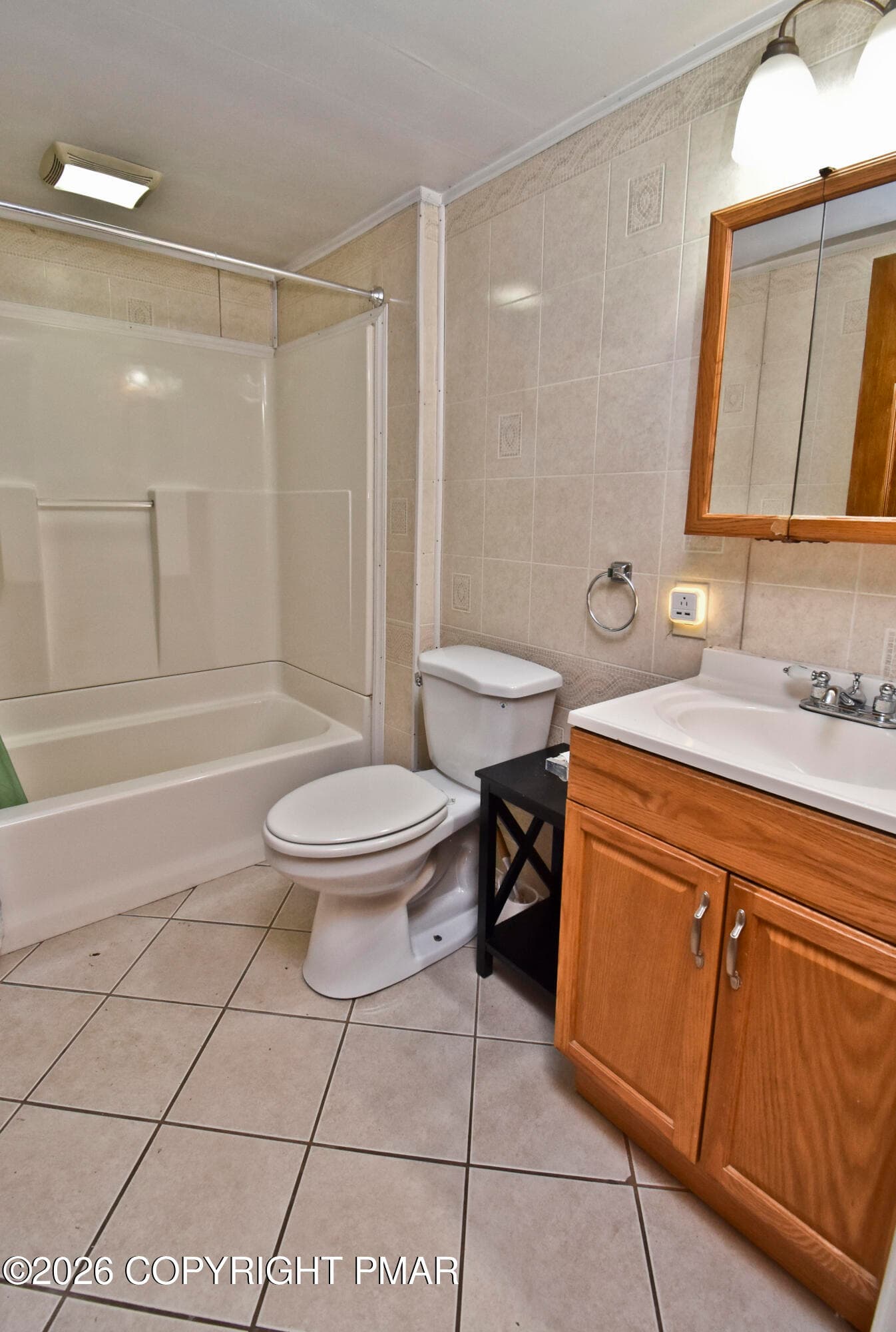 5 Carriage House Bath - 271 Route 390, Tafton, PA 18464
