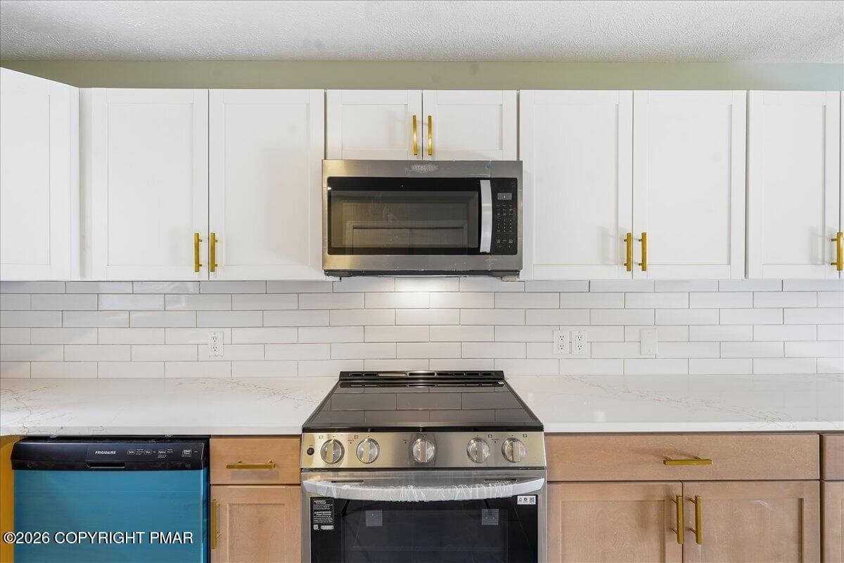Kitchen Modern - 146 Foxfire Drive Unit 106, Mount Pocono, PA 18344, Mount Pocono