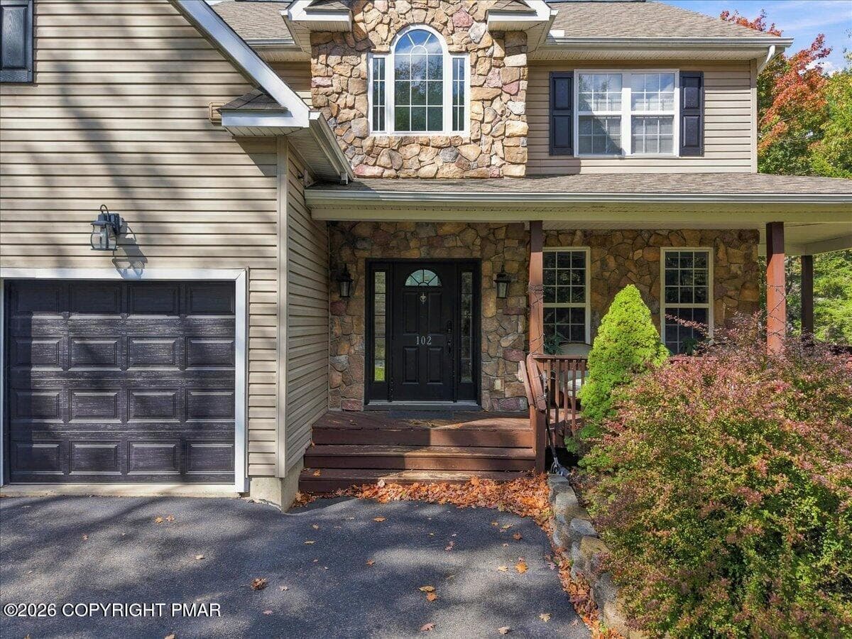 Front Porch - 102 Remington Lane, Pocono Summit, PA 18346, Pocono Summit