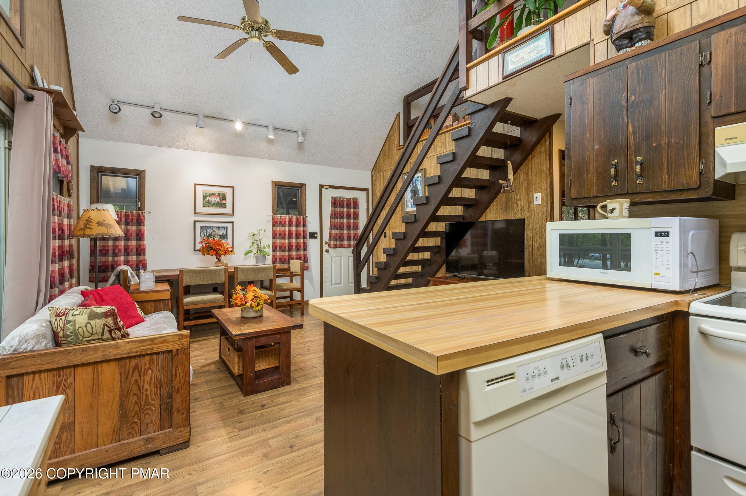 open floor plan - 3102 Delaware Circle, Bushkill, PA 18324, Bushkill