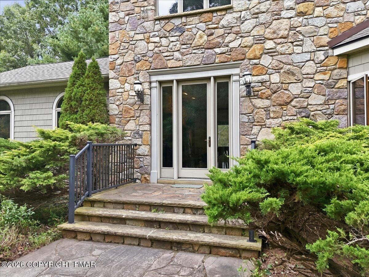 Entry - 441 Emery Road, Dingmans Ferry, PA 18328, Dingmans Ferry