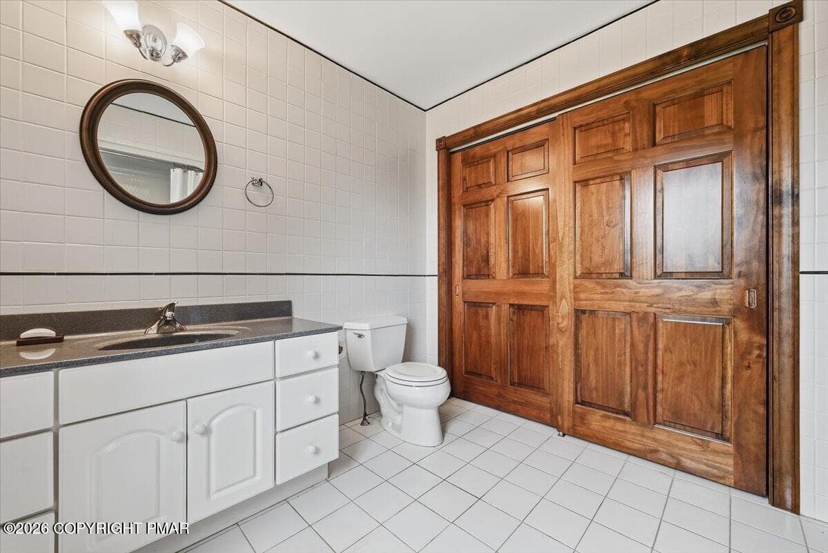 Full Bathroom - 441 Emery Road, Dingmans Ferry, PA 18328, Dingmans Ferry