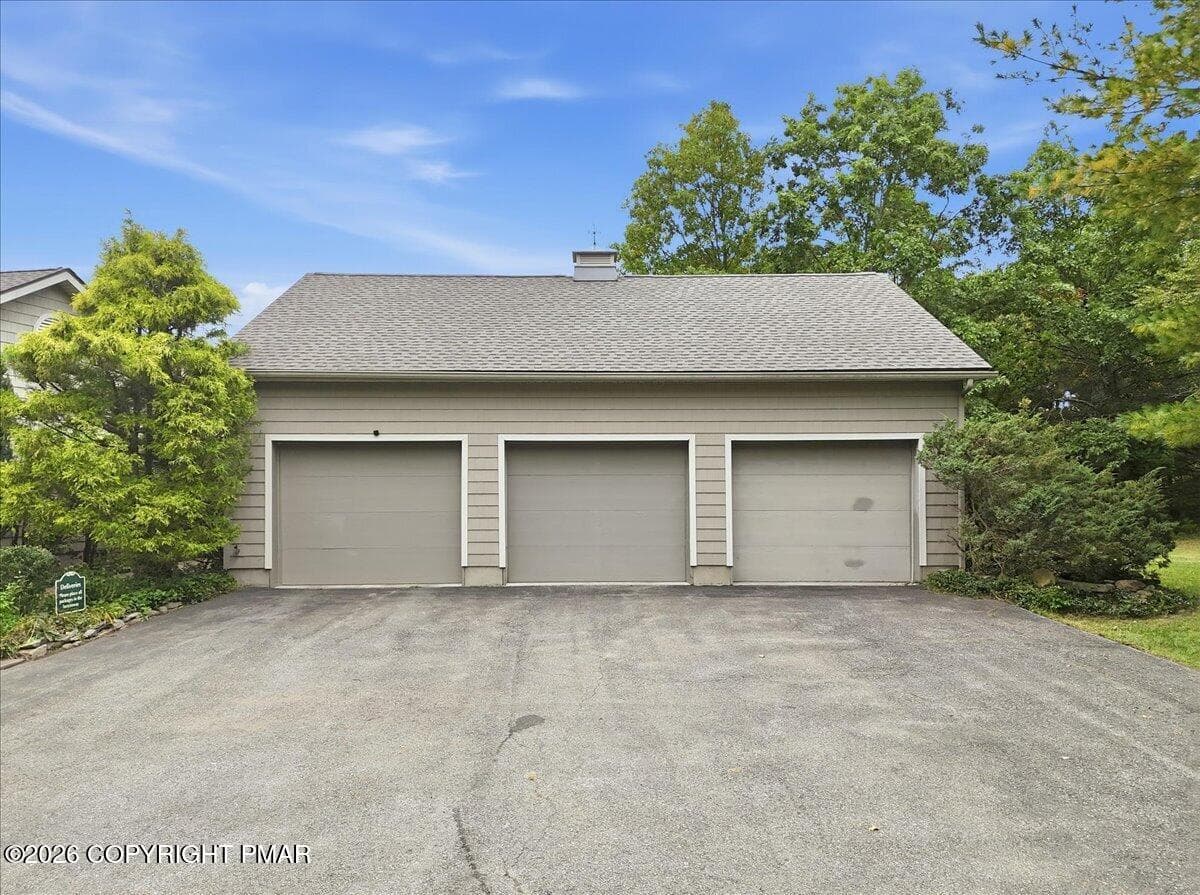 Garage - 441 Emery Road, Dingmans Ferry, PA 18328, Dingmans Ferry