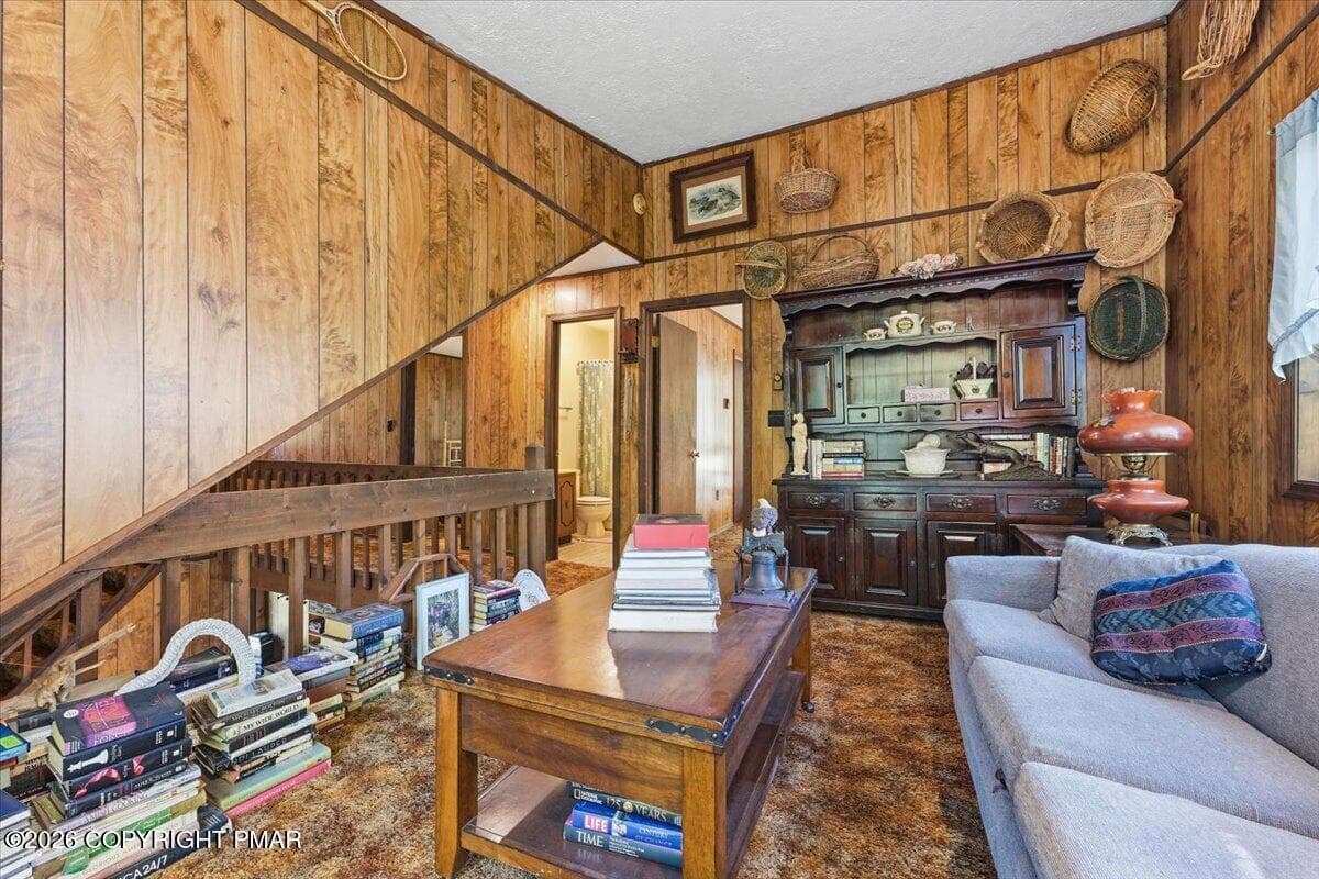 Loft - 145 Canterbury Road, Bushkill, PA 18324, Bushkill