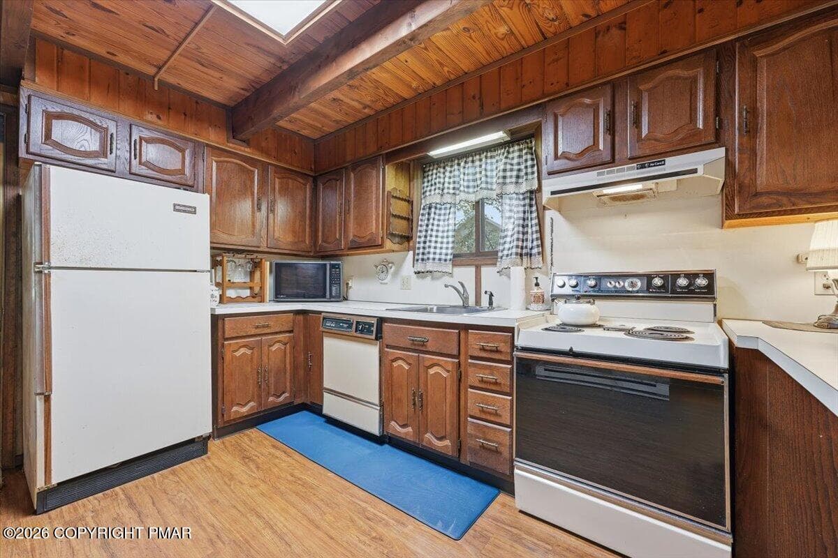 Kitchen - 145 Canterbury Road, Bushkill, PA 18324, Bushkill