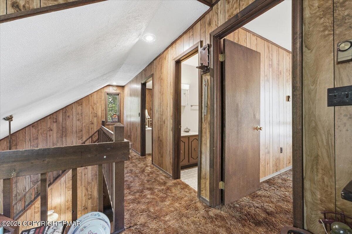 Upper Level Hallway - 145 Canterbury Road, Bushkill, PA 18324, Bushkill