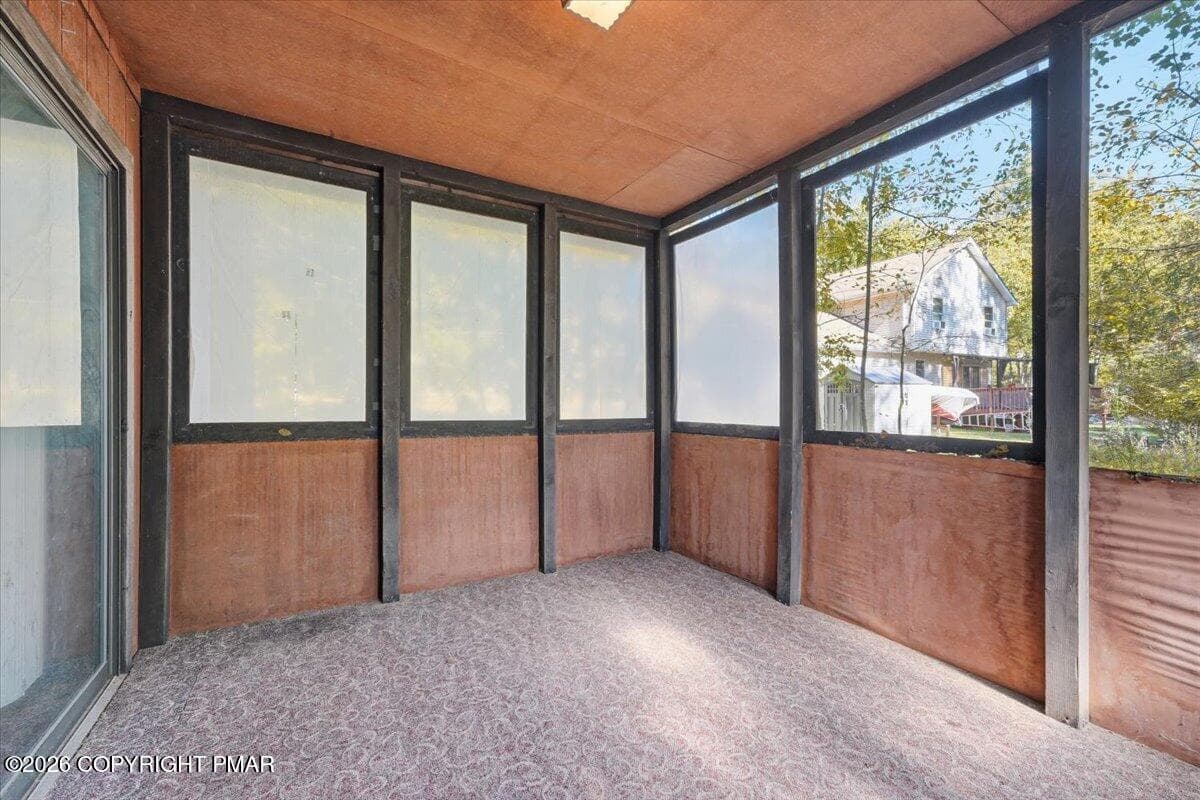Screened Porch - 145 Canterbury Road, Bushkill, PA 18324, Bushkill