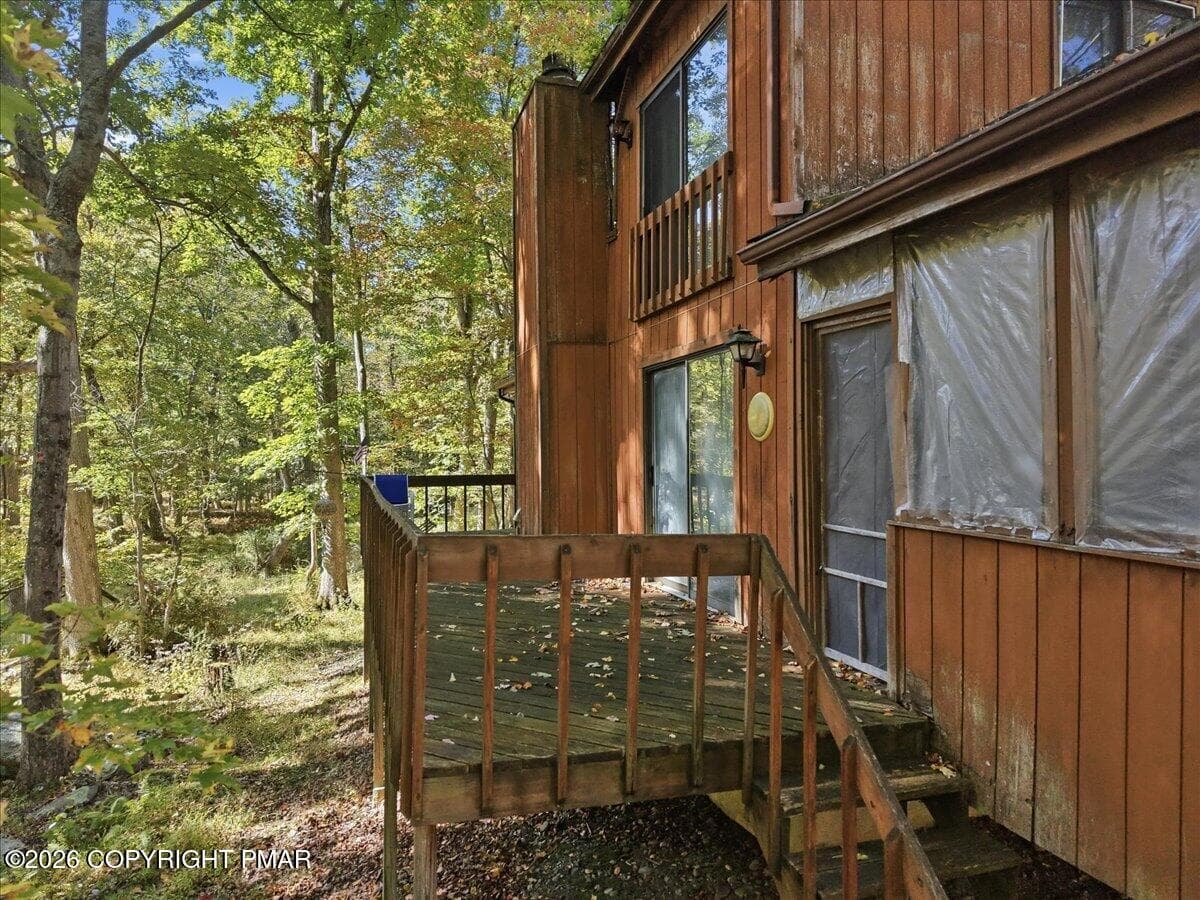 Side Deck - 145 Canterbury Road, Bushkill, PA 18324, Bushkill