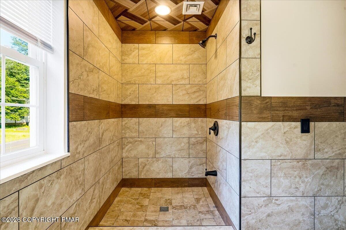 Master Tiled Shower - 1070 Country Place Drive, Tobyhanna, PA 18466, Tobyhanna