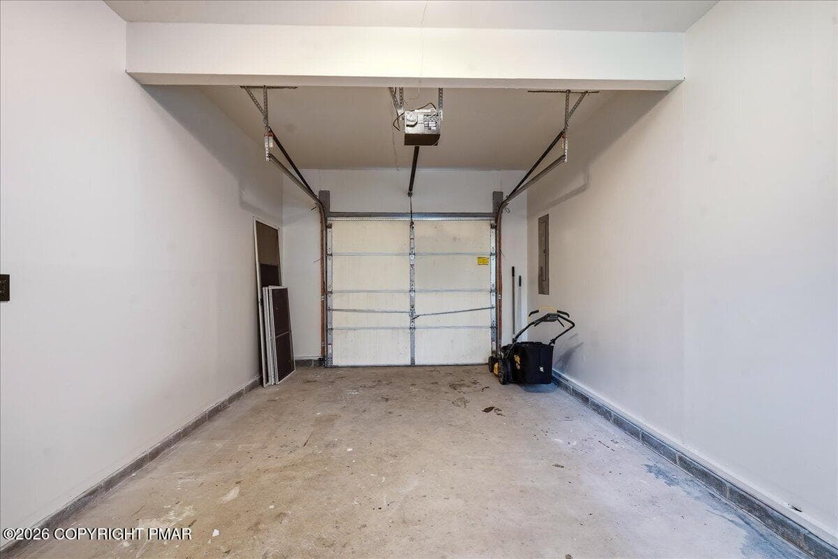 Garage (2) - 1070 Country Place Drive, Tobyhanna, PA 18466, Tobyhanna