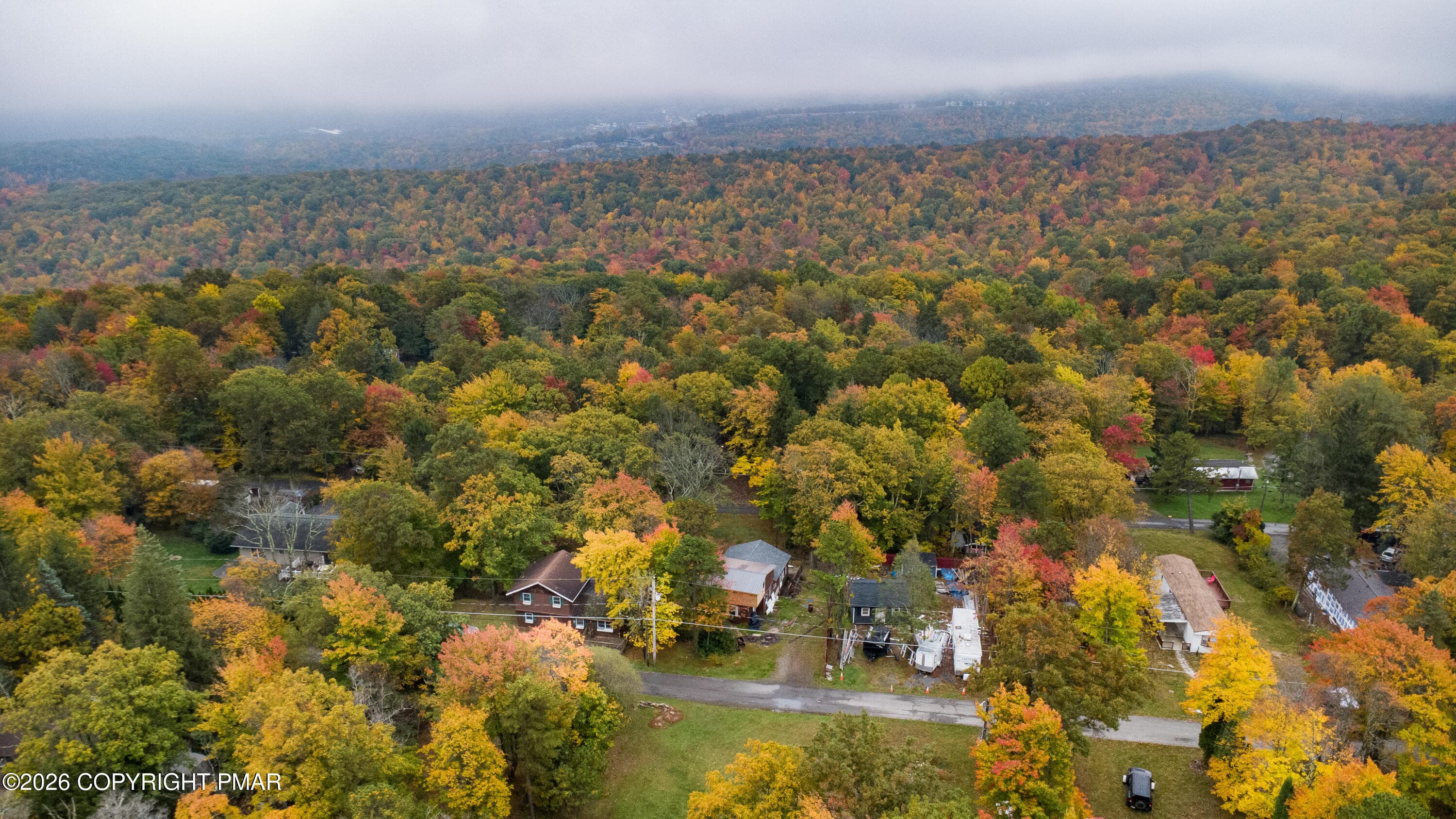 049-Neighborhood-Autumn-Aerial - 134 Buck Fever Trail, Scotrun, PA 18355, Scotrun
