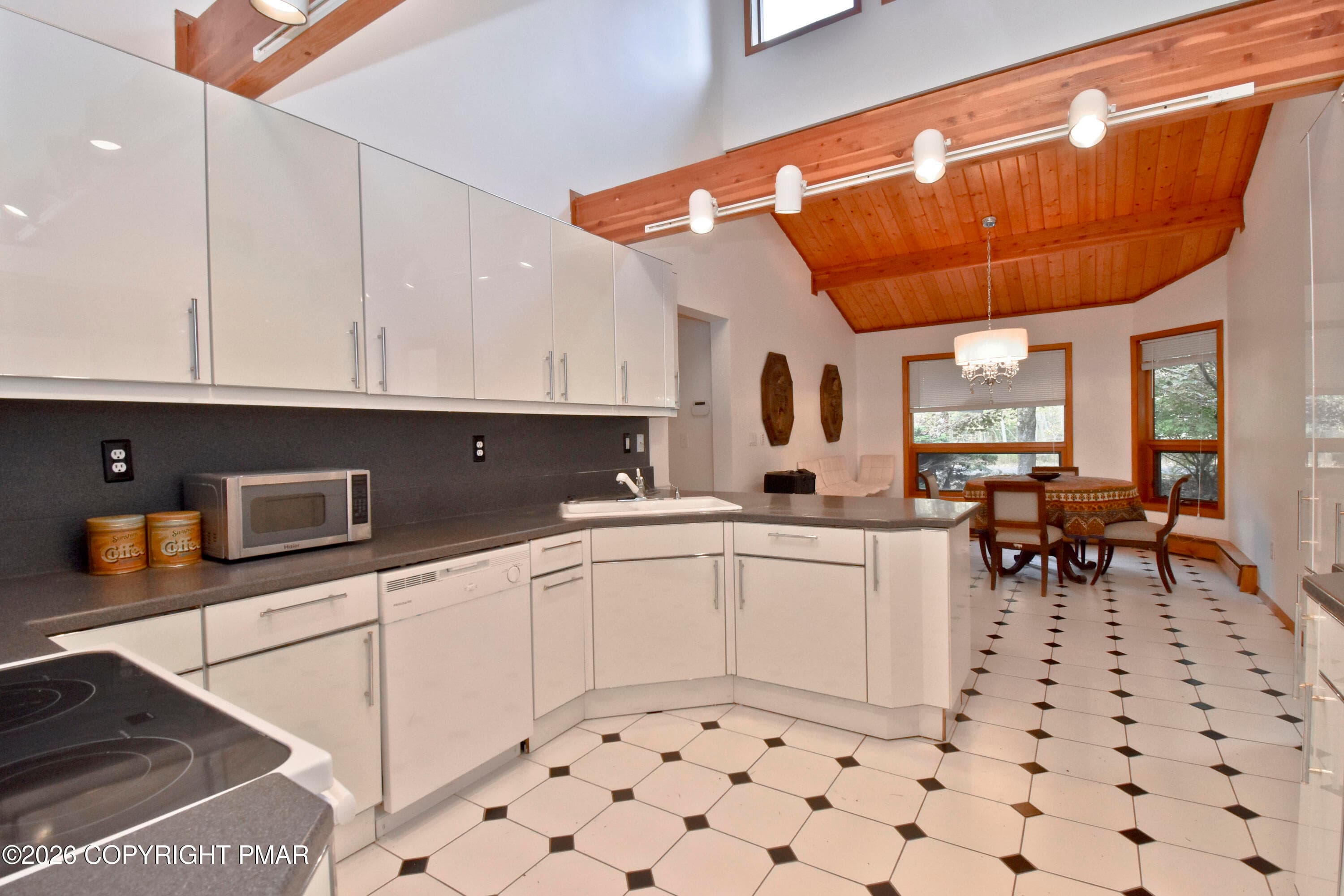 5 Kitchen (1) - 218 Larch Oval, Tobyhanna, PA 18466, Tobyhanna