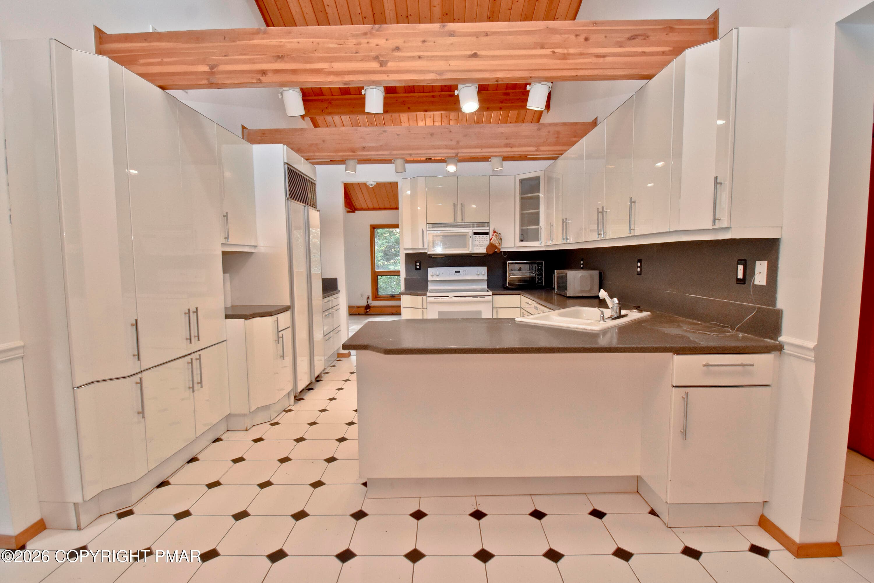 5 Kitchen (9) - 218 Larch Oval, Tobyhanna, PA 18466, Tobyhanna