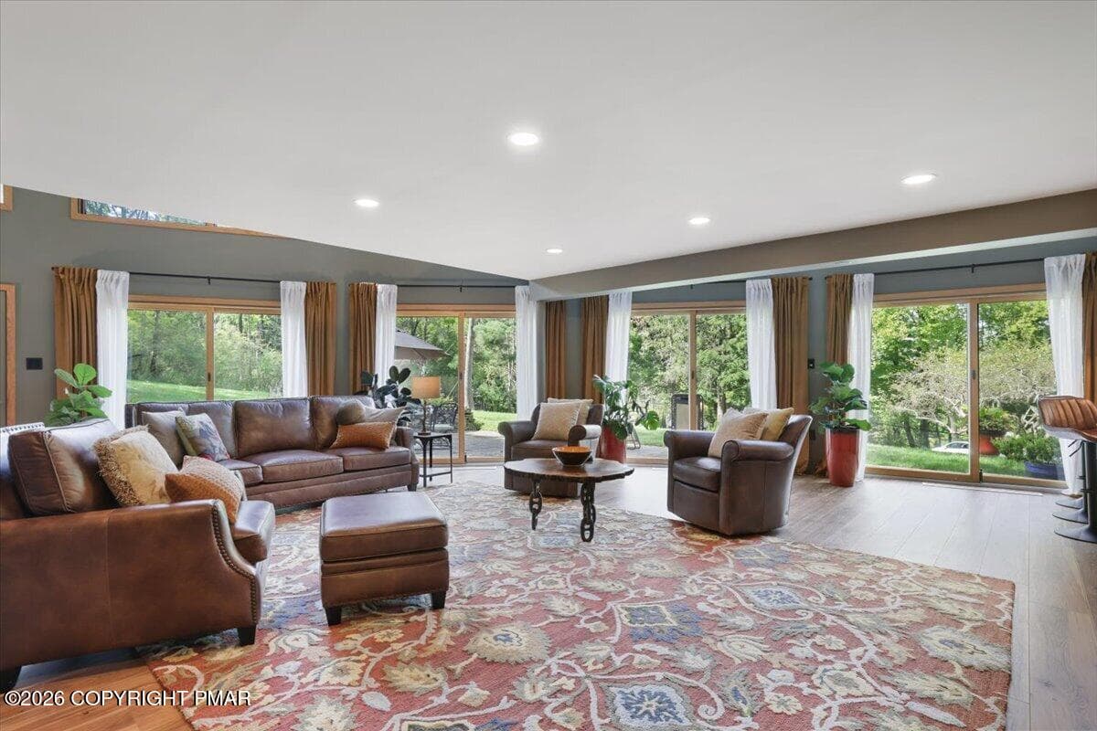 Family Room - 1312 N Abington Road, Waverly Township, PA 18414, Waverly Township