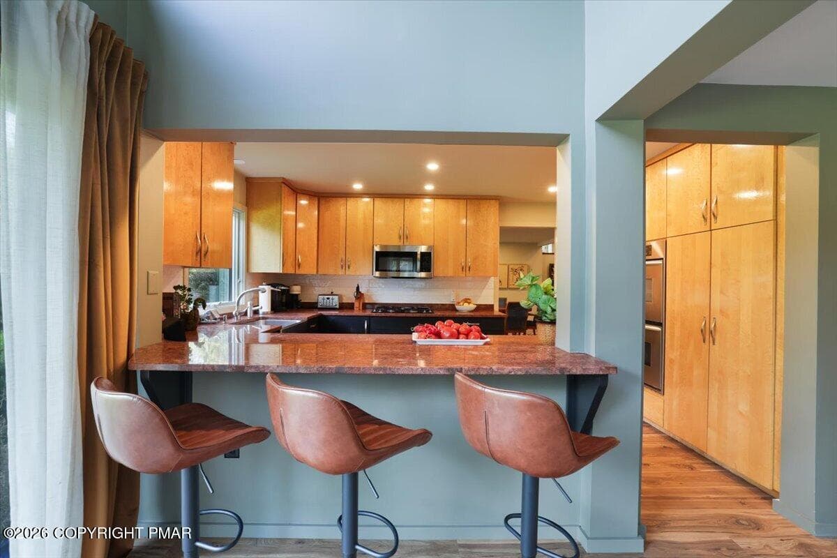 Eat in Kitchen - 1312 N Abington Road, Waverly Township, PA 18414, Waverly Township