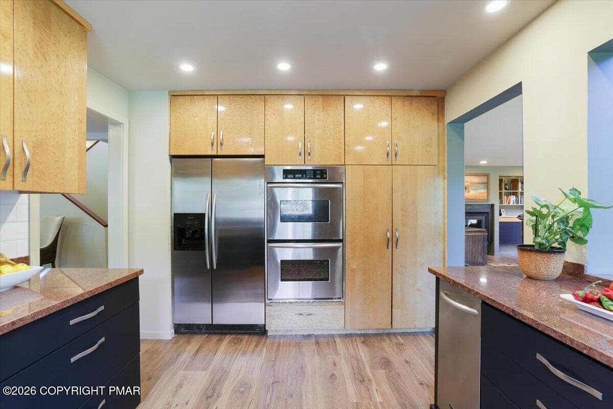 Designer Kitchen - 1312 N Abington Road, Waverly Township, PA 18414, Waverly Township