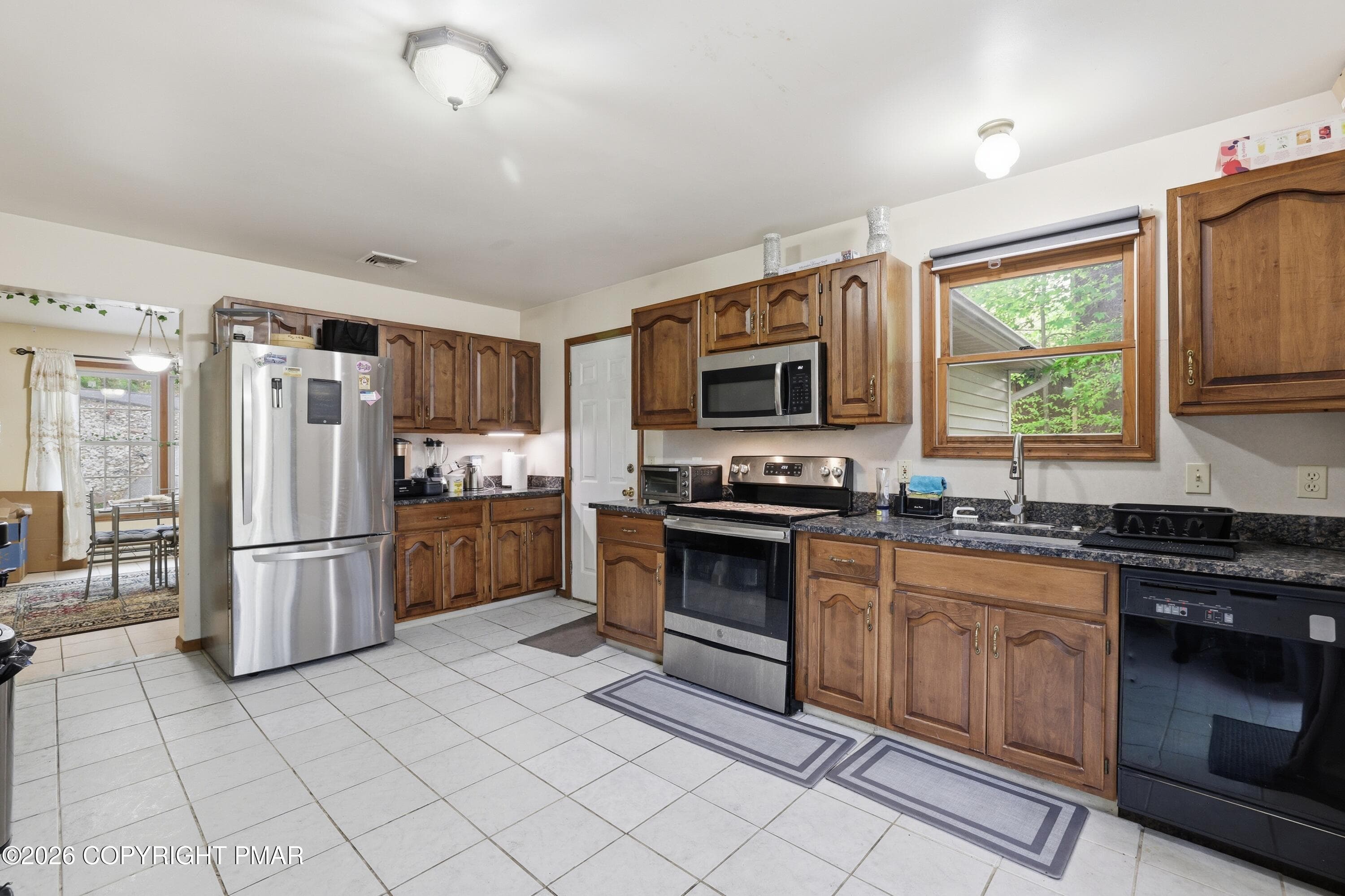 Large Open Kitchen - 2327 Woodcrest Drive, East Stroudsburg, PA 18302, East Stroudsburg