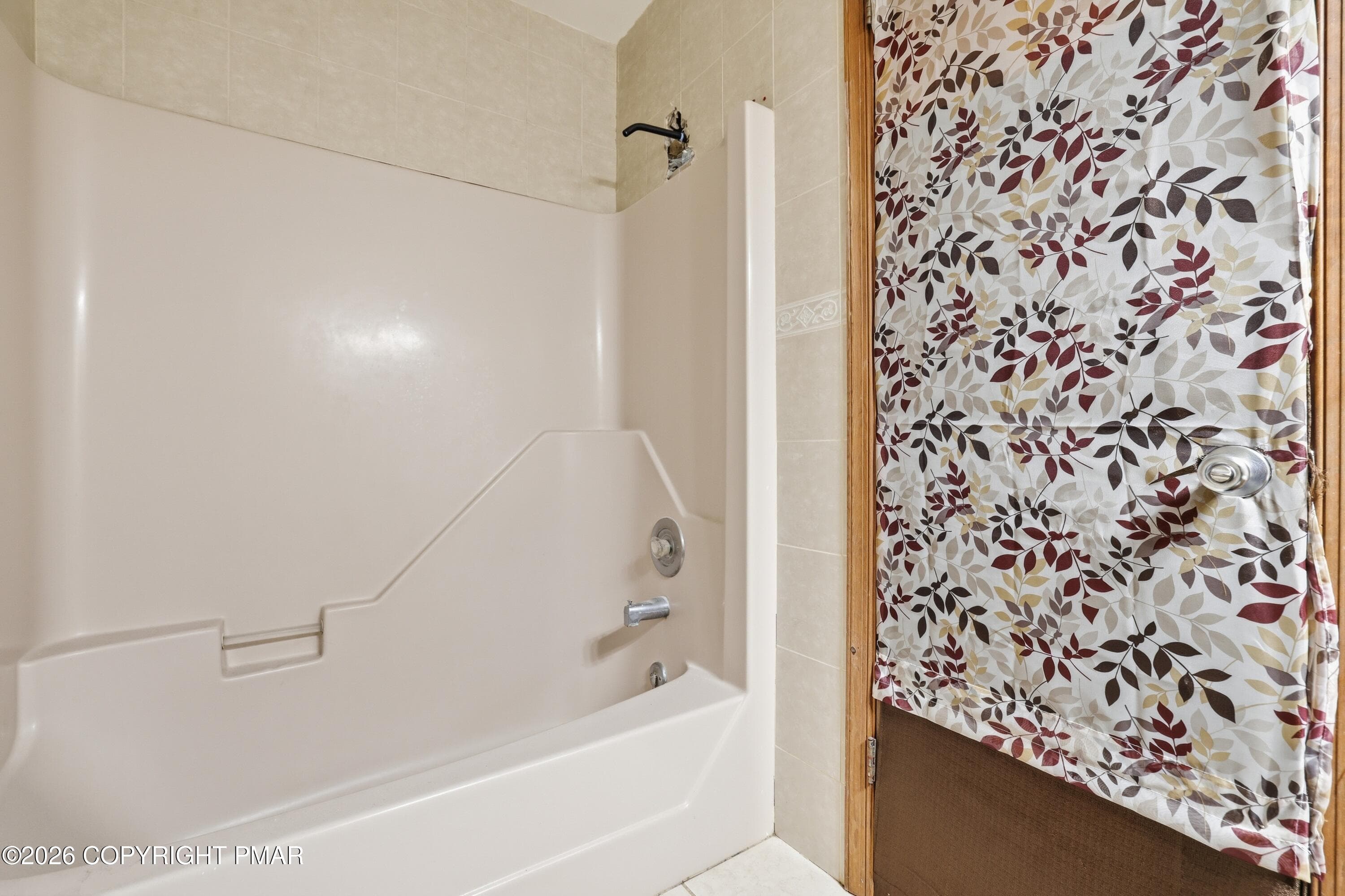 Primary Bathroon Suite - 2327 Woodcrest Drive, East Stroudsburg, PA 18302, East Stroudsburg