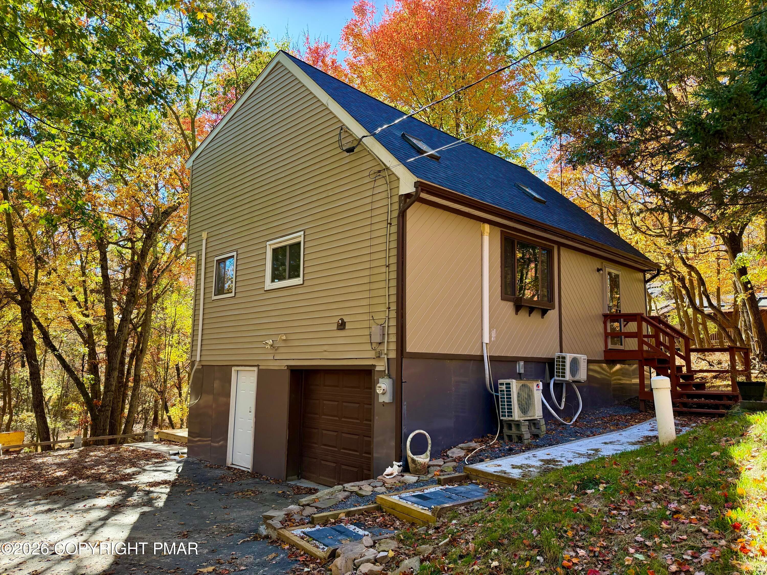 527 Clearview Drive, Long Pond, PA 18334