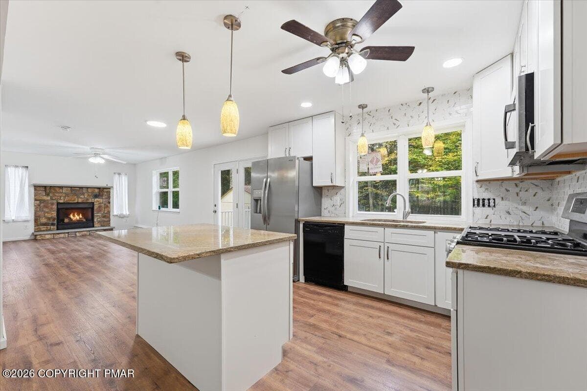 KITCHEN - 1131 Thunder Drive, Pocono Summit, PA 18346