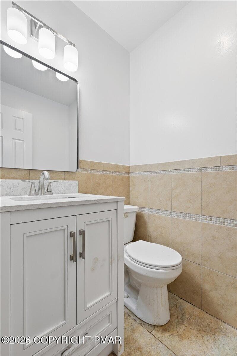 HALF BATH - 1131 Thunder Drive, Pocono Summit, PA 18346
