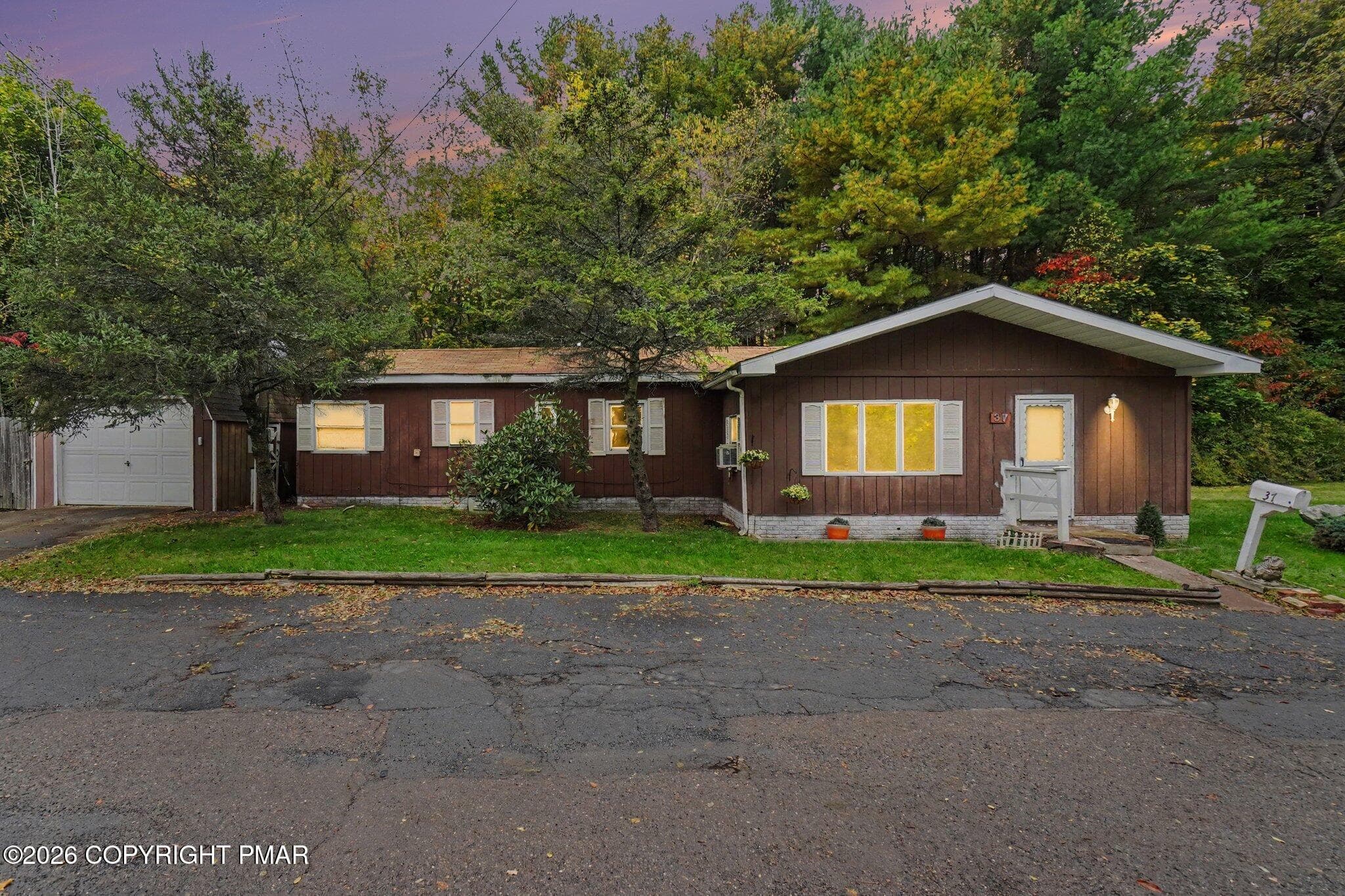 37 Back Street, Mahanoy City, PA 17948