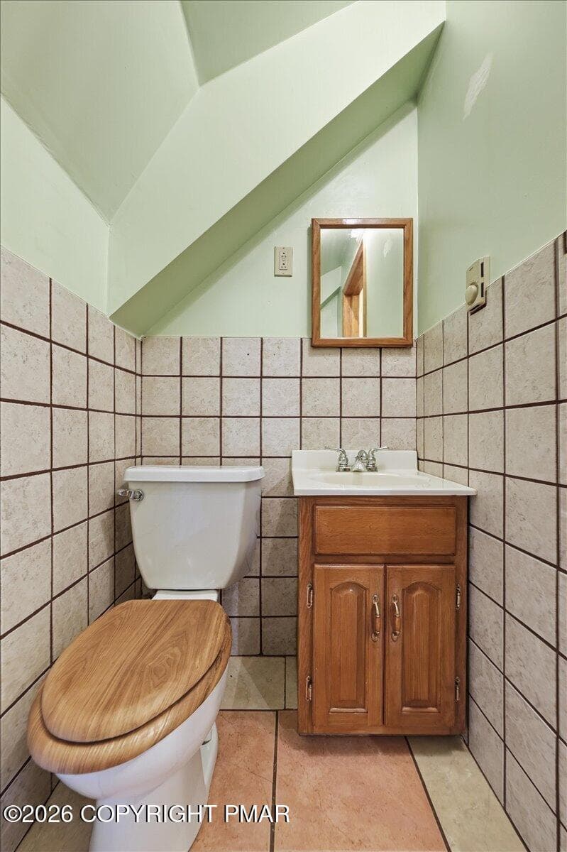Half Bath - 1079 Interchange Road, 1083 Rear Property, Gilbert, PA 18331, Gilbert