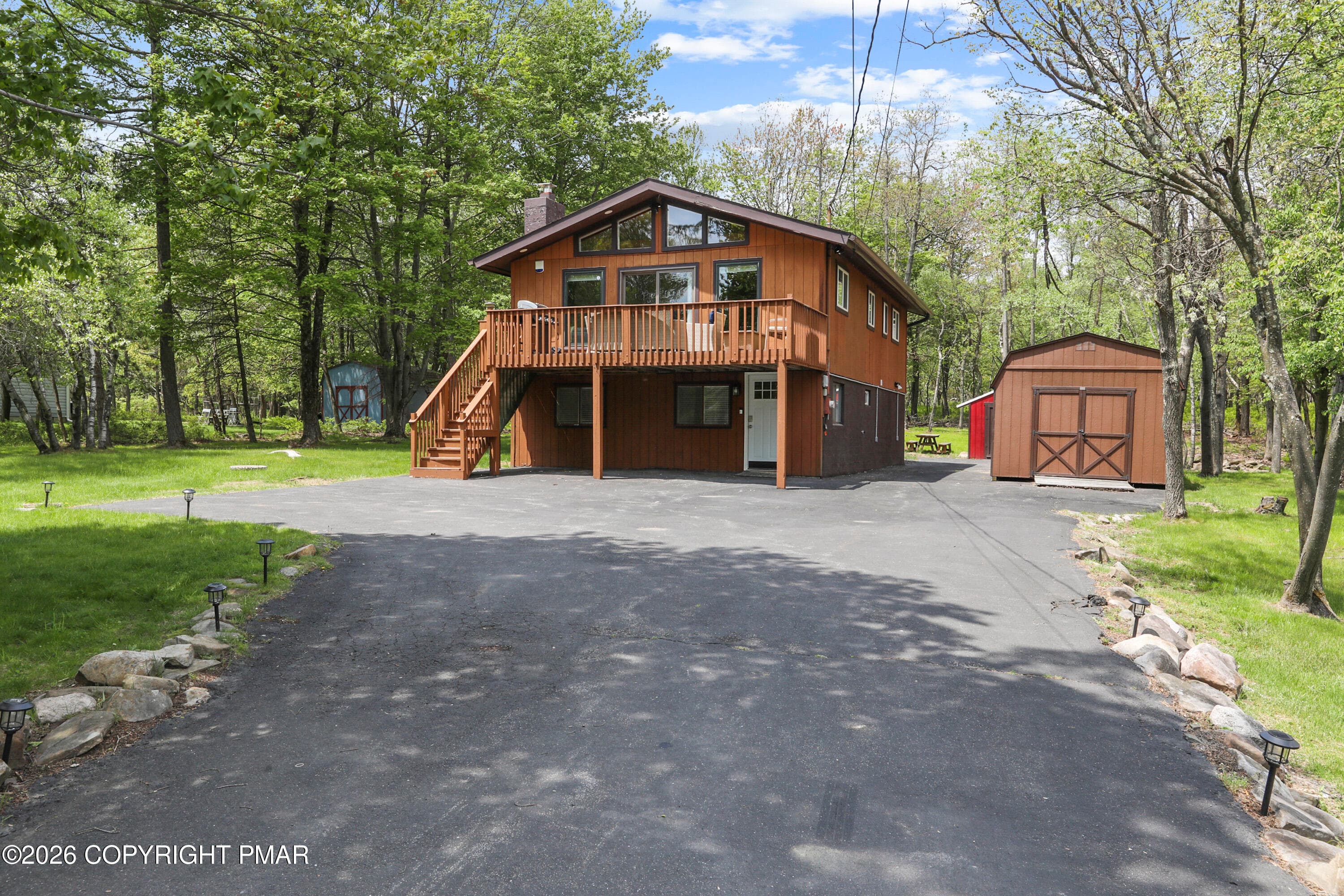 245 Ash Drive, Long Pond, PA 18334