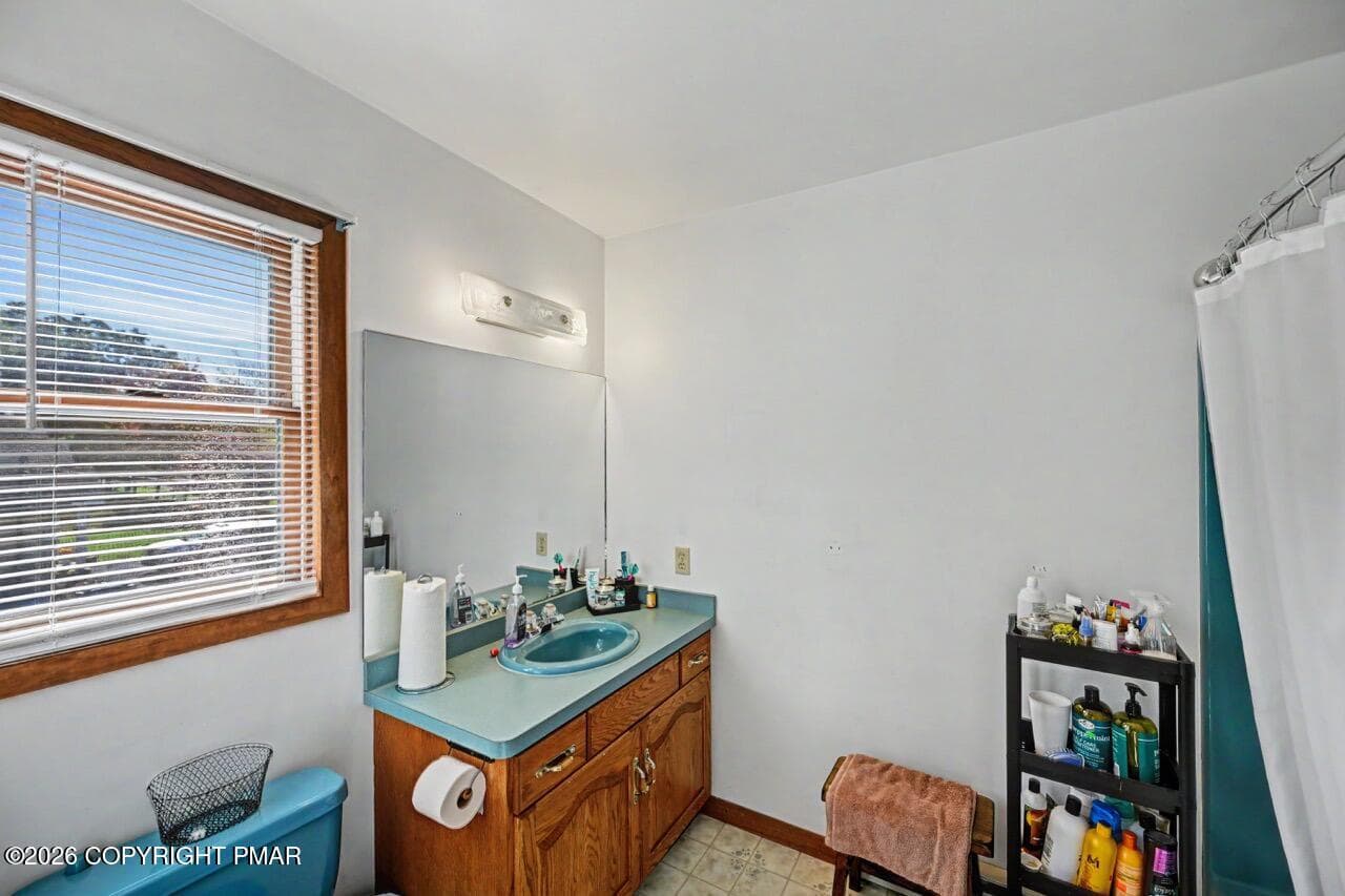 4608 Pine Ridge Dr W 39 Large - 4608 Pine Ridge Drive W, Bushkill, PA 18324
