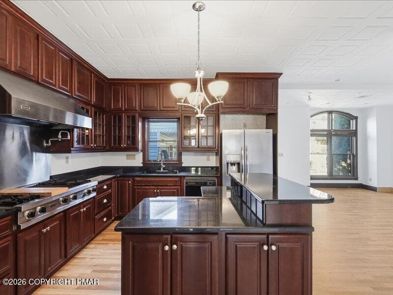 Kitchen Viking Gas Range & Hood - 114 Analomink Street, East Stroudsburg, PA 18301, East Stroudsburg