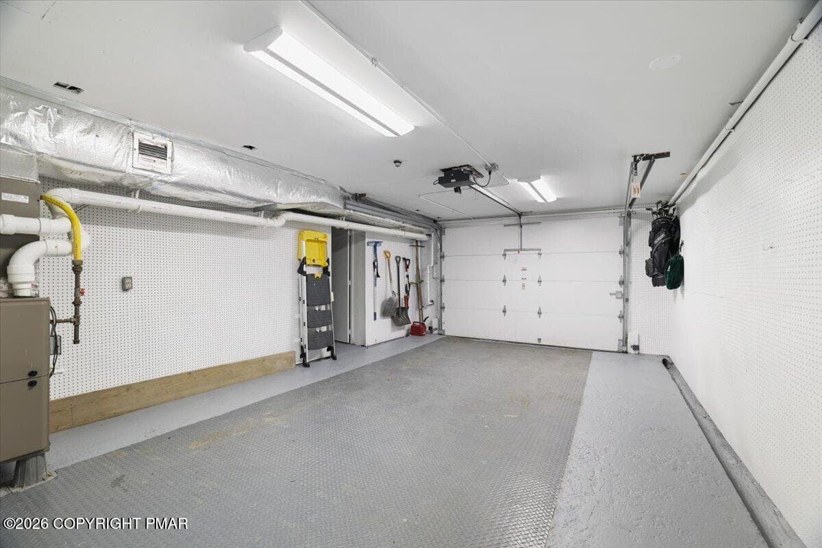 Garage Bay 1 - 1312 N Abington Road, Waverly Township, PA 18414, Waverly Township