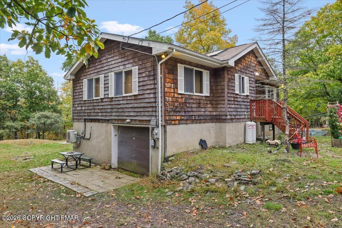 02-Front - 160 Hummingbird Trail, Bushkill, PA 18324, Bushkill