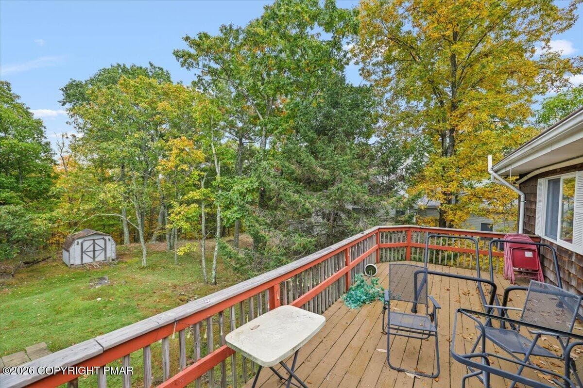 31-Deck - 160 Hummingbird Trail, Bushkill, PA 18324, Bushkill
